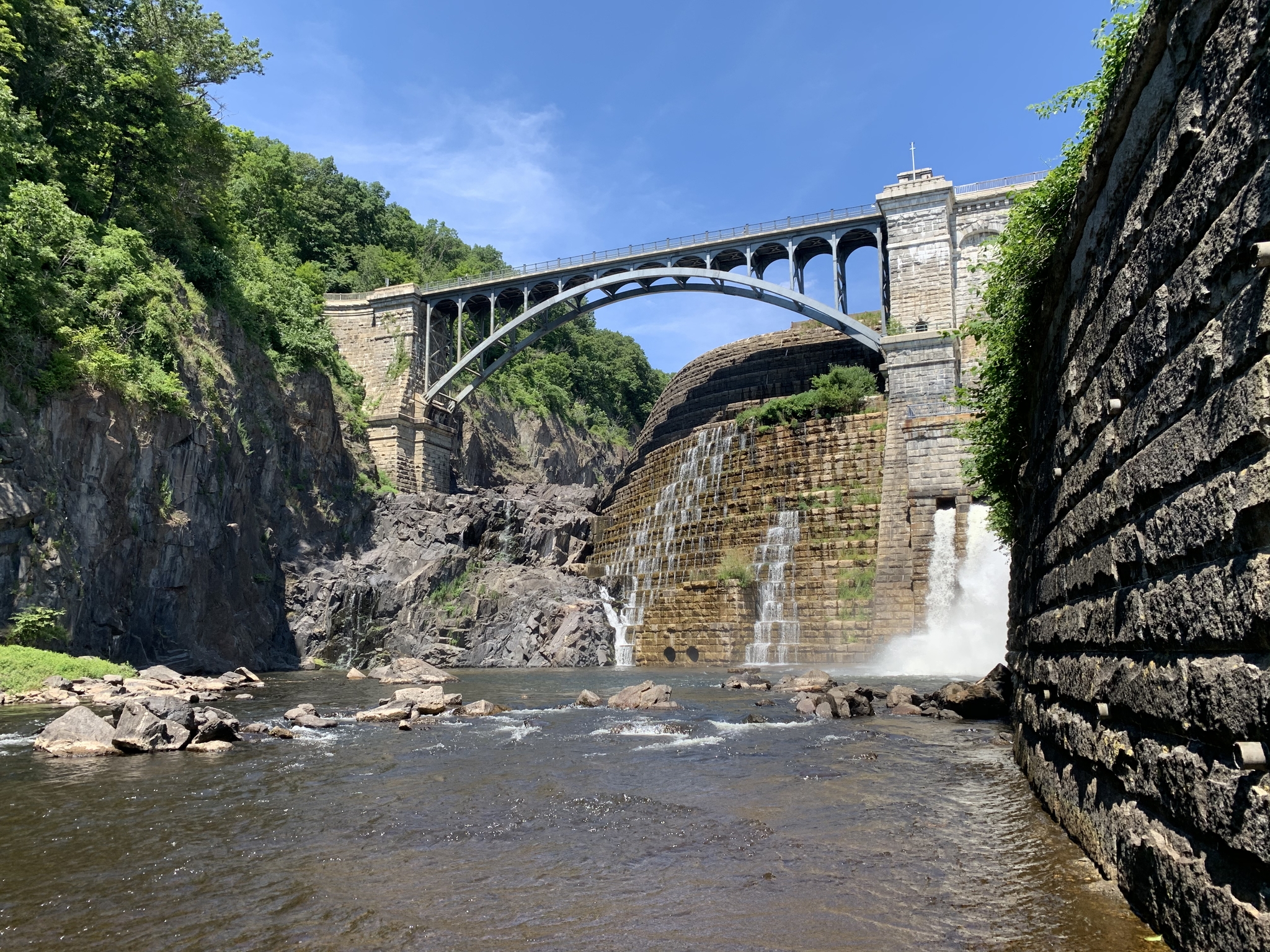 At the waterfall. 26/7/2020 Groton Gorge Park. Groton on Hudson,NY - My, Mobile photography, New York, Travels, Longpost