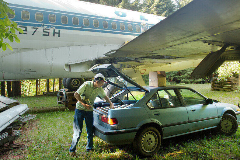 A man has been living in an abandoned plane for 17 years. - Airplane, House, Longpost