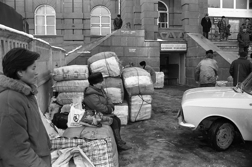 В памяти народной - Челноки, Фотография, Длиннопост, Торговля, Памятник