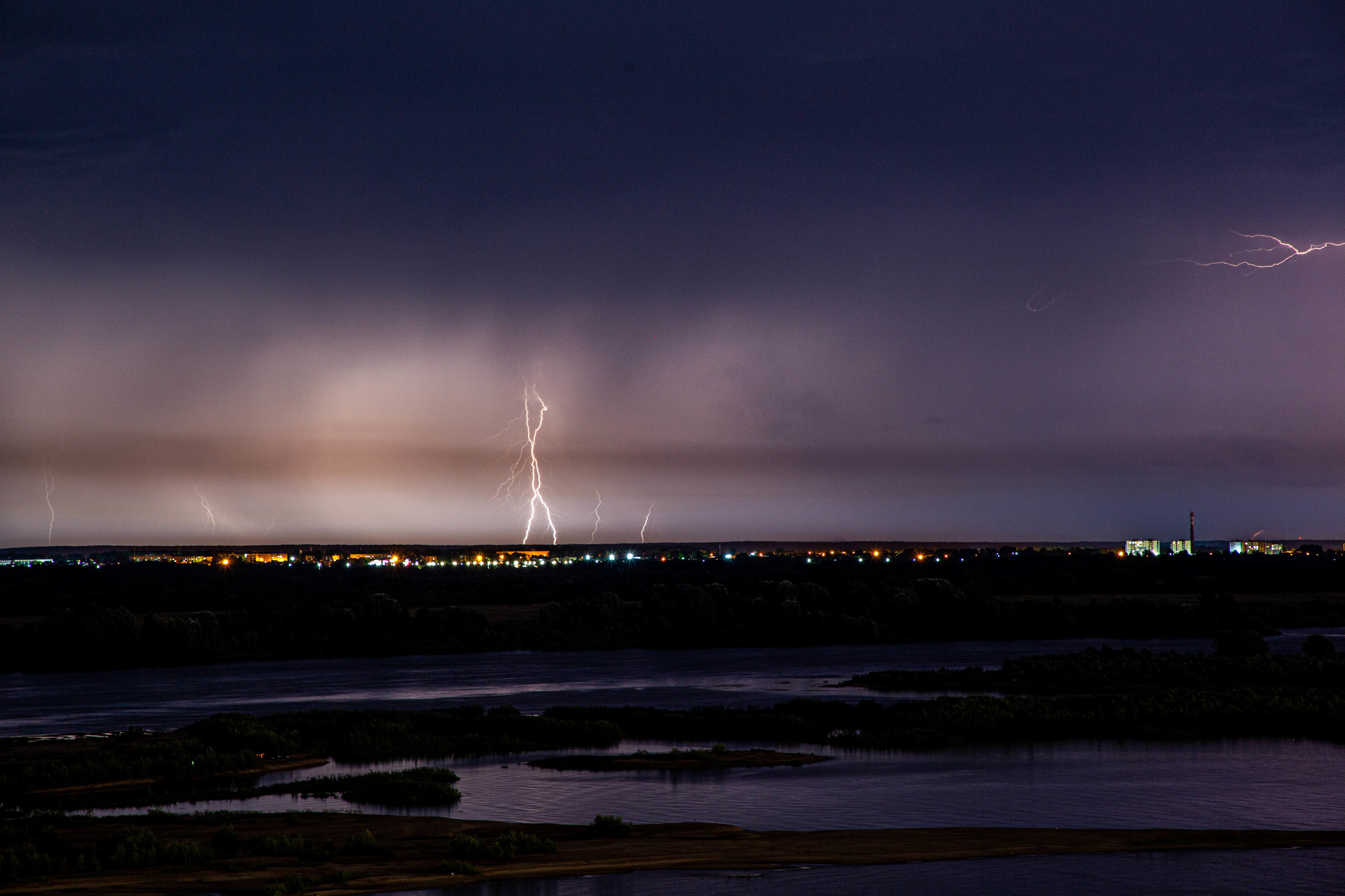 There hasn't been a thunderstorm in the feed for a long time. There you are - My, Lightning, Thunderstorm, The photo, Nizhny Novgorod, Rain, Shower, Bridge, Volga river, Longpost