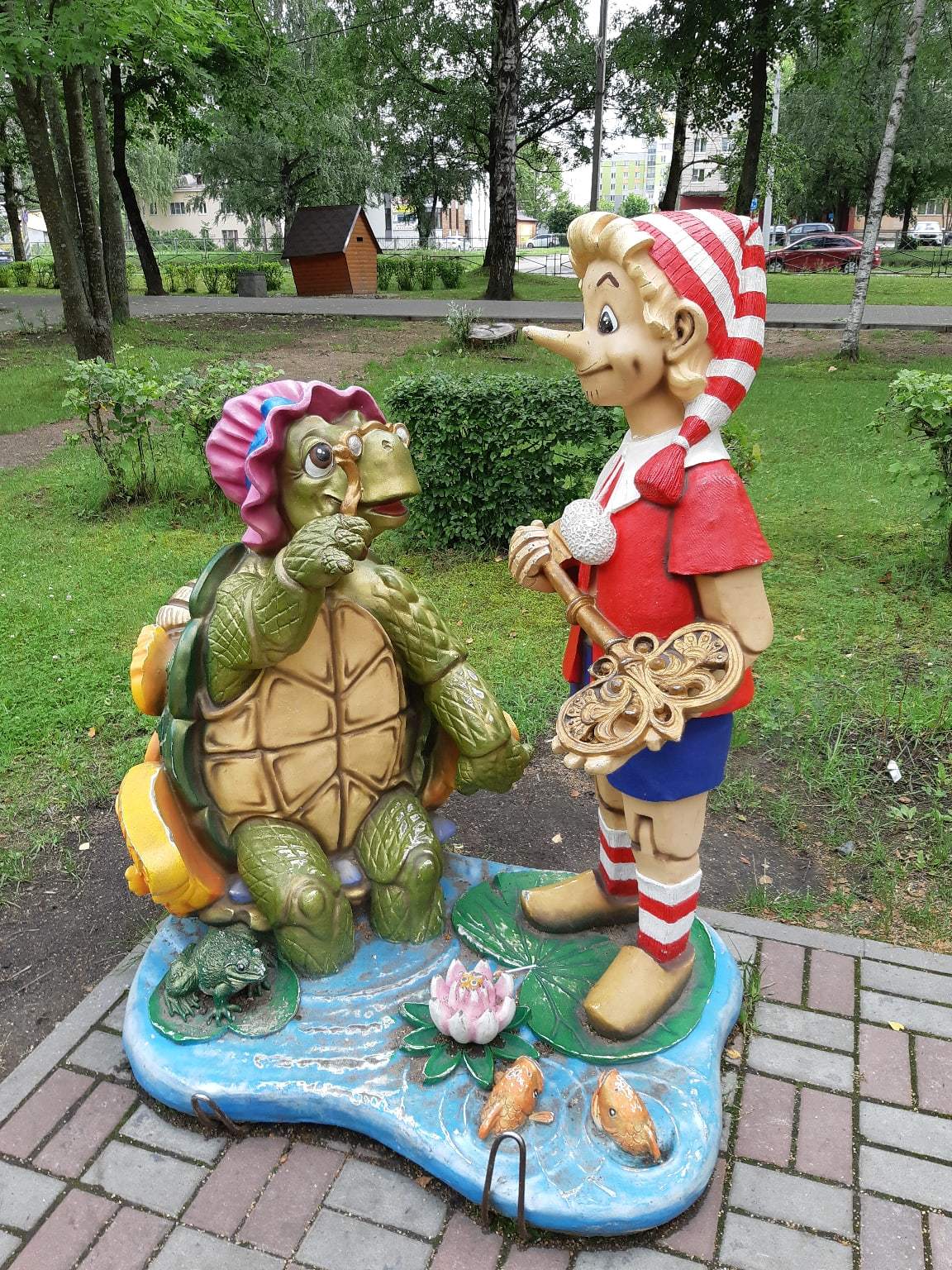 Park of culture and recreation. Kirovsk, Leningrad region - My, Wait for it!, Pinocchio, The photo, Longpost, Kirovsk, The park, Cartoon characters, Leningrad region