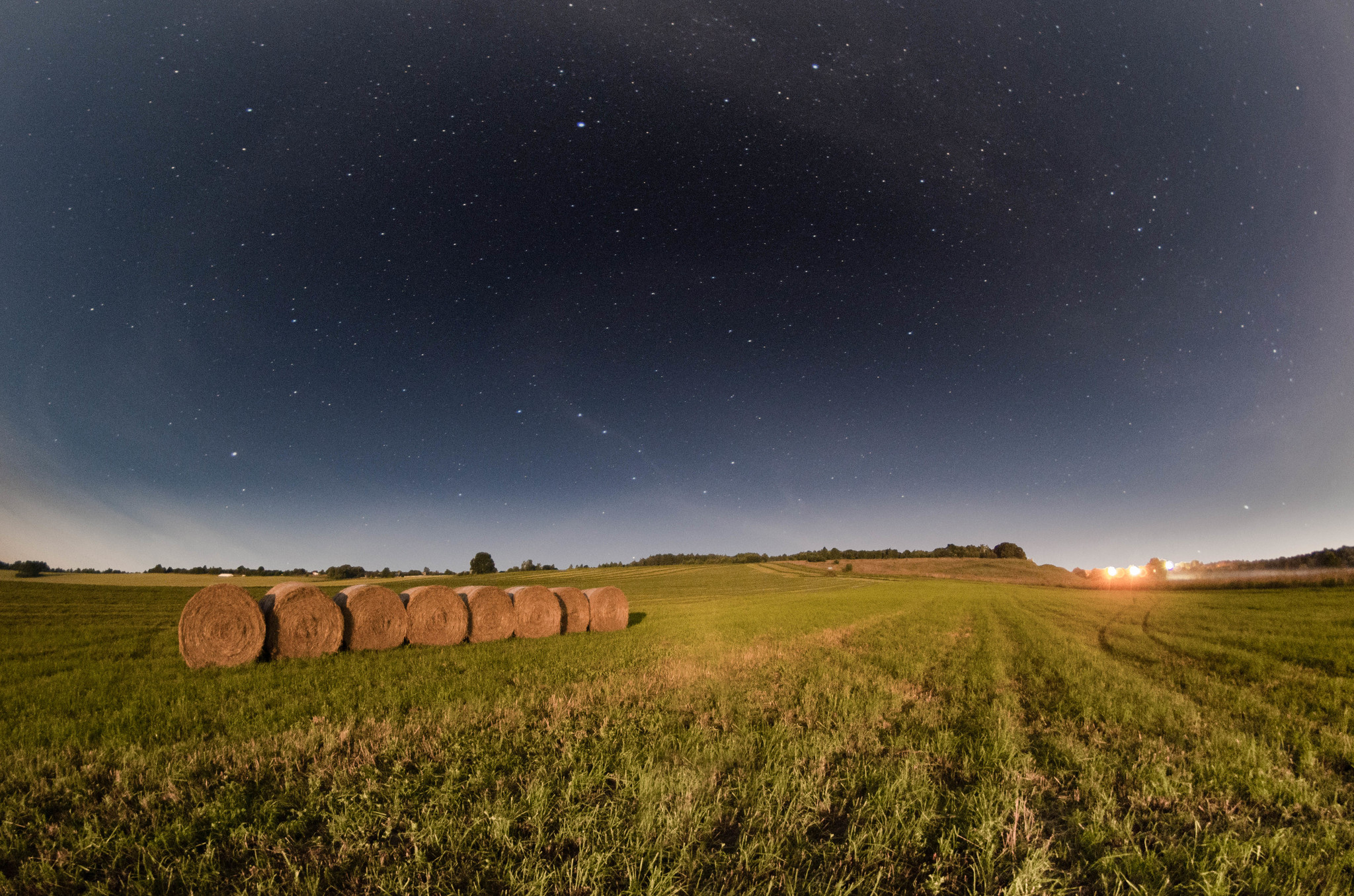 Night haymaking - My, Nikon, Nikon d7000, Nature, Haymaking, Sky, moon, Freezelight, Longpost, Kaluga region