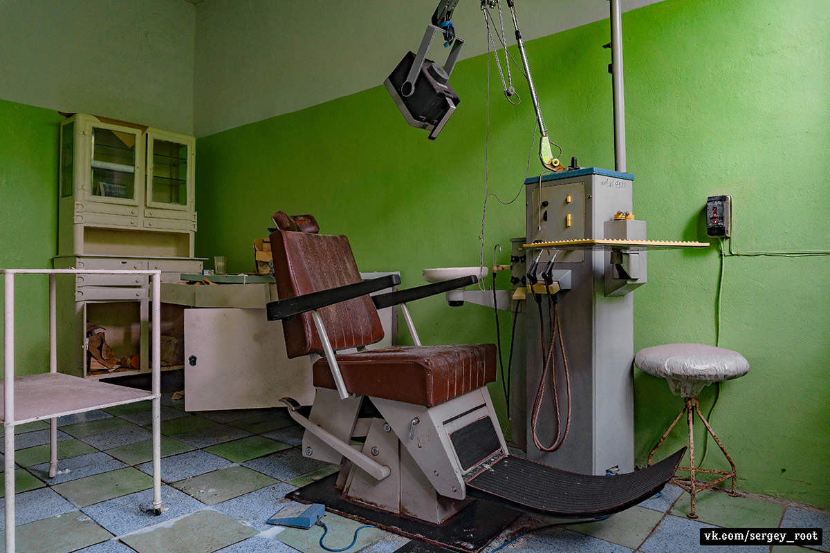 Abandoned clinic in the Ryazan region - My, Abandoned, Ryazan Oblast, Polyclinic, Longpost, Negative