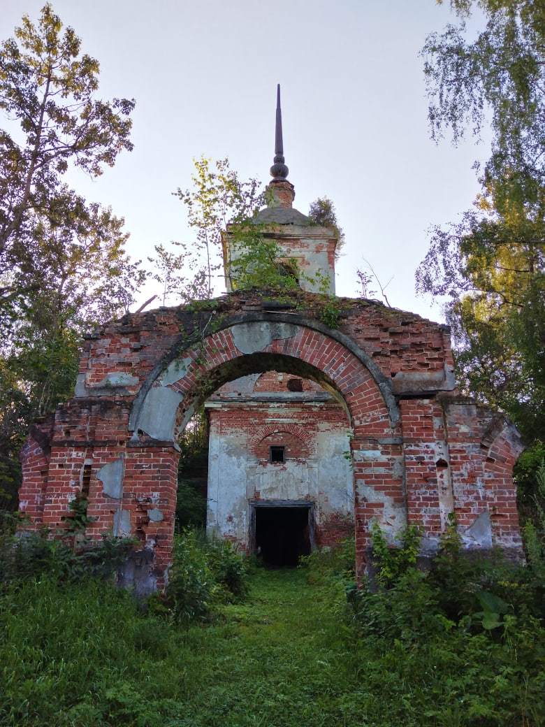 Заброшеная Церковь Казанской иконы Божьей матери в Русилове - Моё, Религия, Церковь, Старина, Православие, Заброшенное, Длиннопост