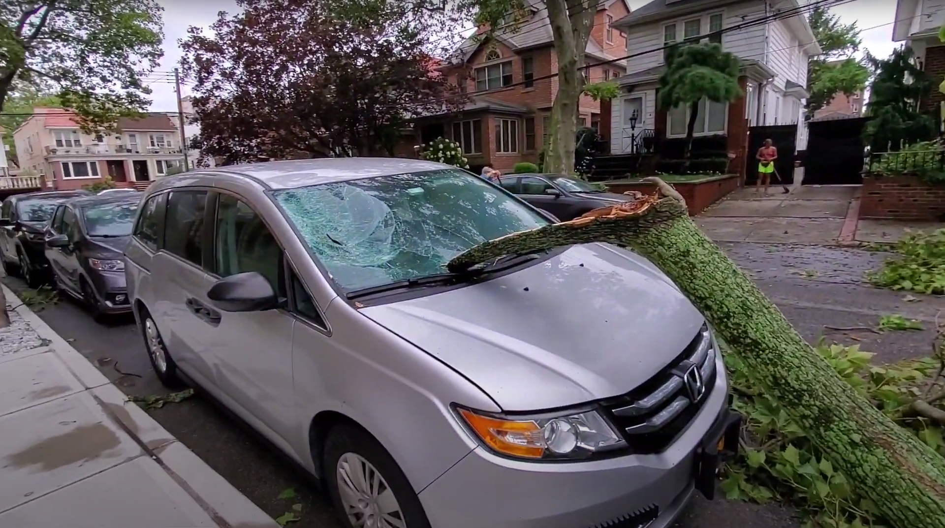 Storm on the streets of Brooklyn - My, Brooklyn, Storm, USA, Bad luck, Video, Longpost