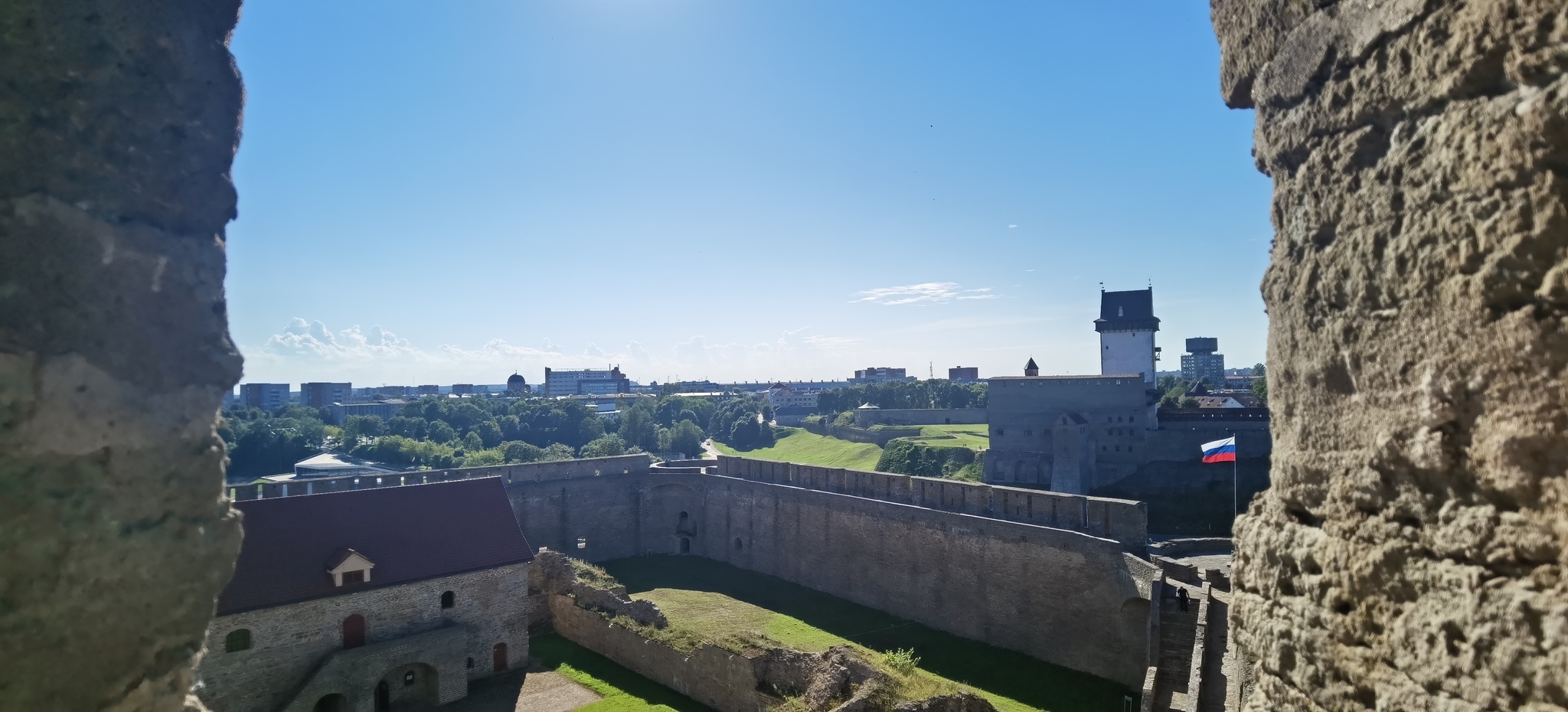 Ивангородская крепость (виды со стены) - Моё, Ивангород, Крепость, Фотография, Путешествия, Путешествие по России, Длиннопост