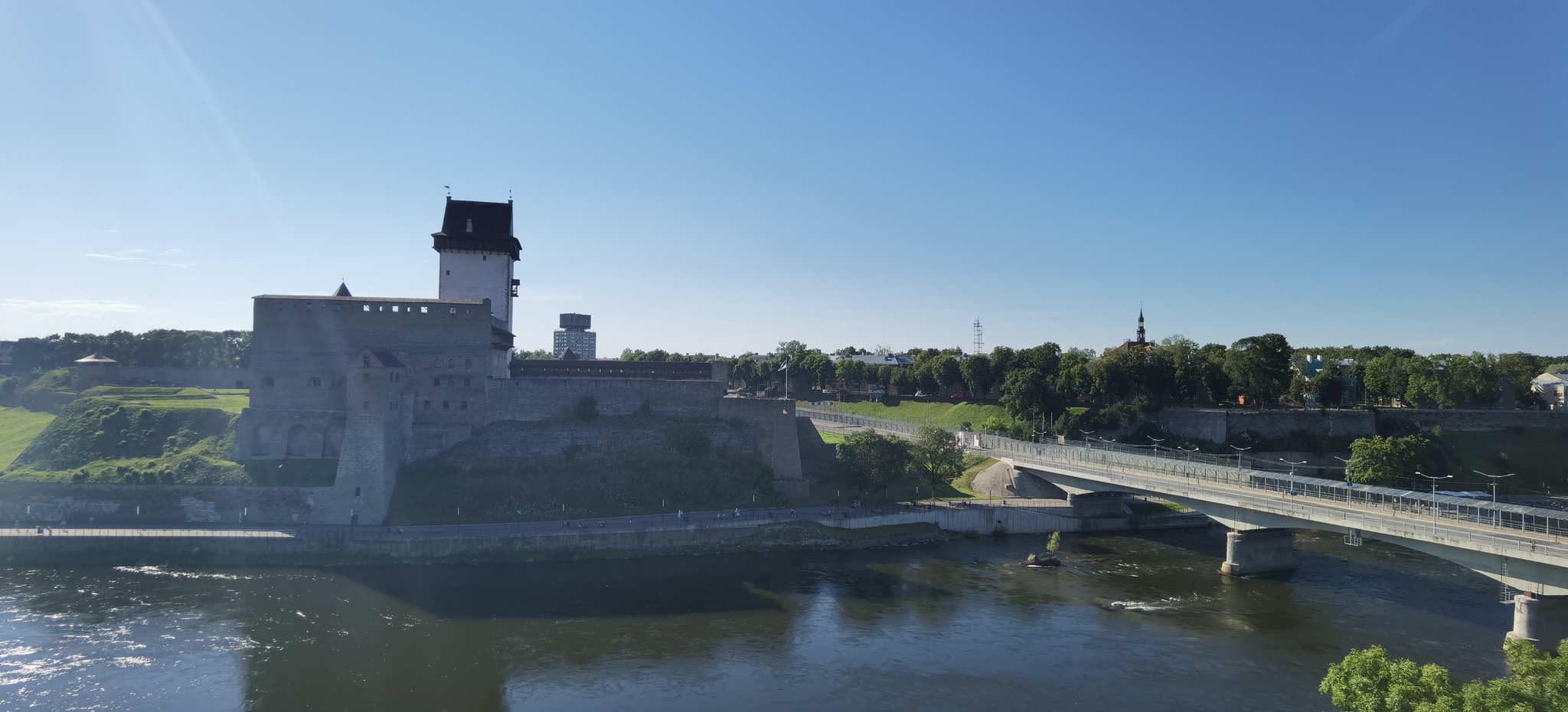 Ивангородская крепость (виды со стены) - Моё, Ивангород, Крепость, Фотография, Путешествия, Путешествие по России, Длиннопост