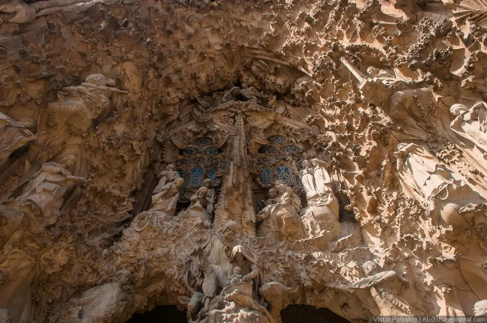 Church of the Holy Family - unfinished construction to atone for the sins of society - Architecture, Spain, Temple, Interesting, Travels, The photo, Longpost