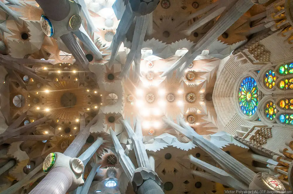 Church of the Holy Family - unfinished construction to atone for the sins of society - Architecture, Spain, Temple, Interesting, Travels, The photo, Longpost