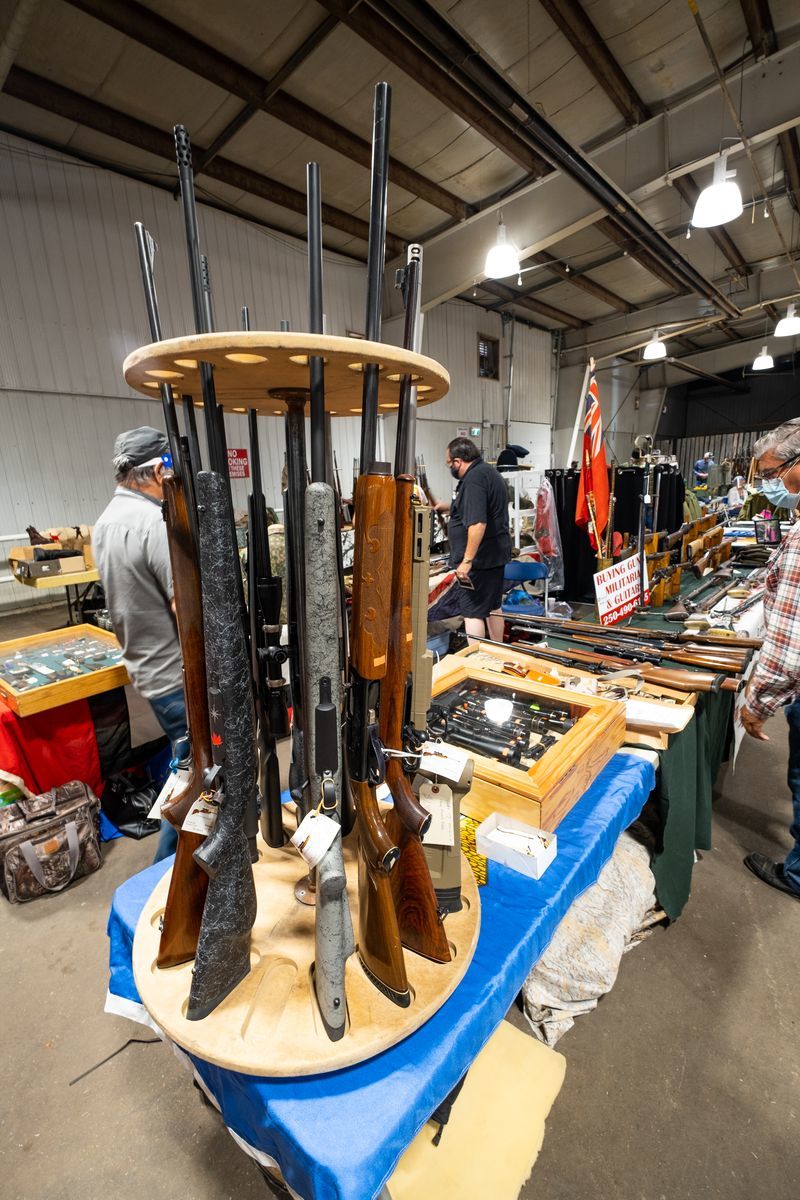 Olds Gun Flea Market - My, Exhibition, Weapon, Canada, Longpost, Swap meet