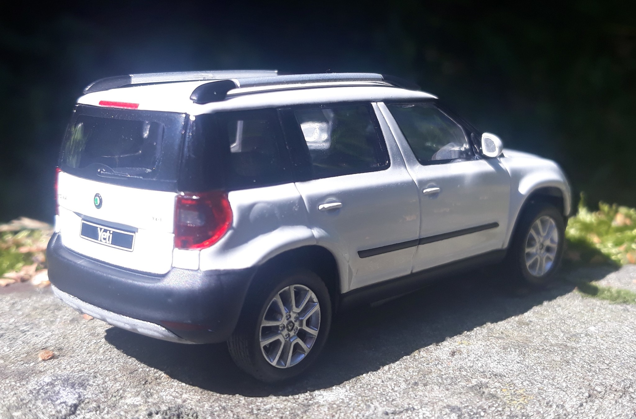 People's crossover from the Czech Republic - Skoda Yeti - My, Skoda Yeti, Auto, Scale model, 1:43, Picture with text, The photo, Longpost