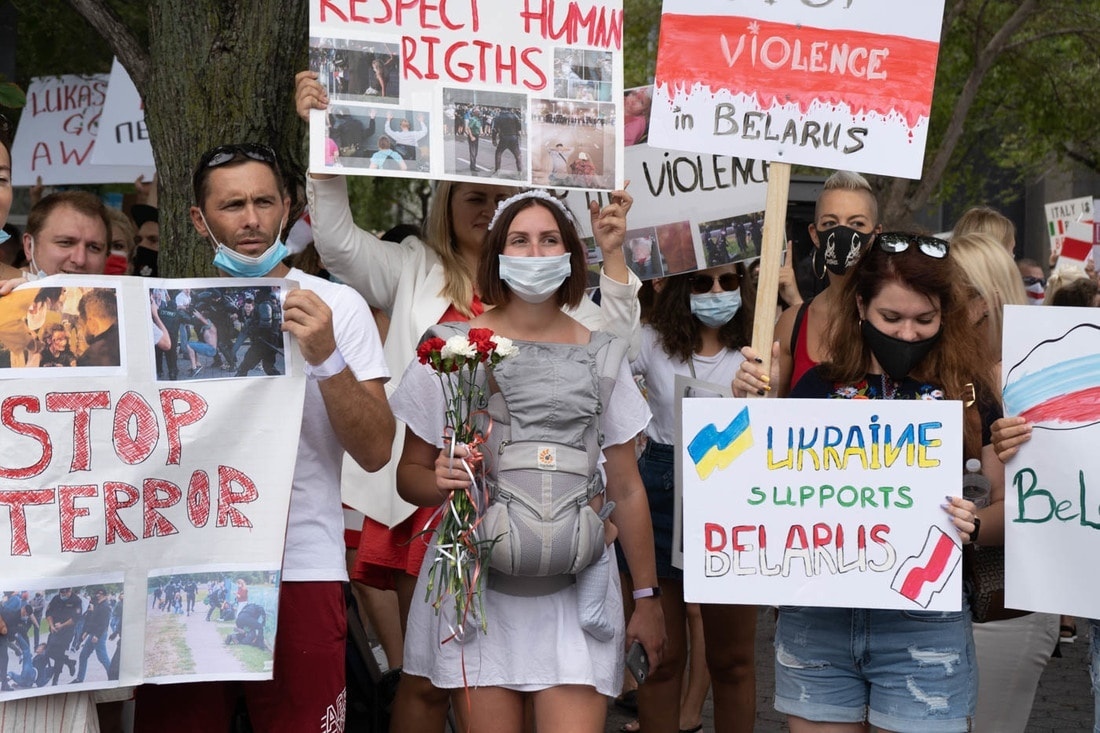 Сегодня в Нью-Йорке у здания ООН прошел митинг выходцев из Беларуси в поддержку соотечественников - Фотография, Новости, Республика Беларусь, Нью-Йорк, ООН, Народ, Политика, Митинг, Длиннопост