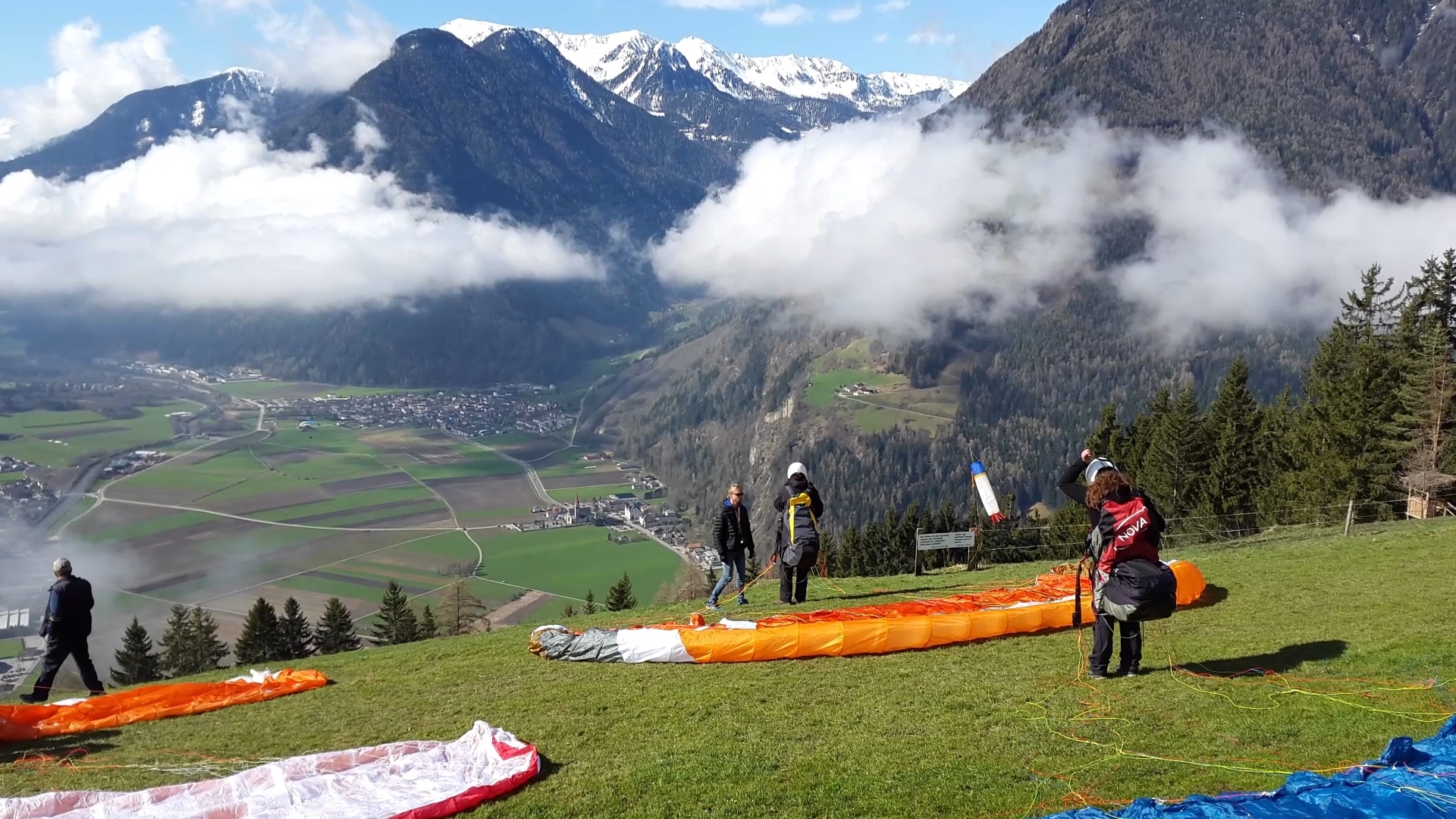 Let's learn to fly for real! - My, Flight, Paragliding, The mountains, Extreme, Accessible sports, Pilot training, Fly, Video, Longpost