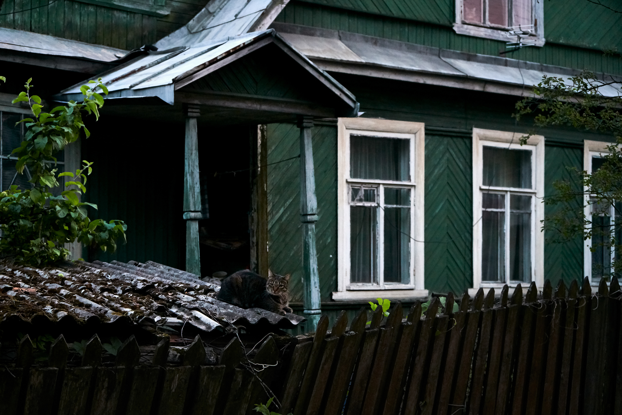 Аутентичные домики в сельской местности Ленинградской области - Моё, Фотография, Село, Россия, Деревянный дом, Деревня, Архитектура, Длиннопост