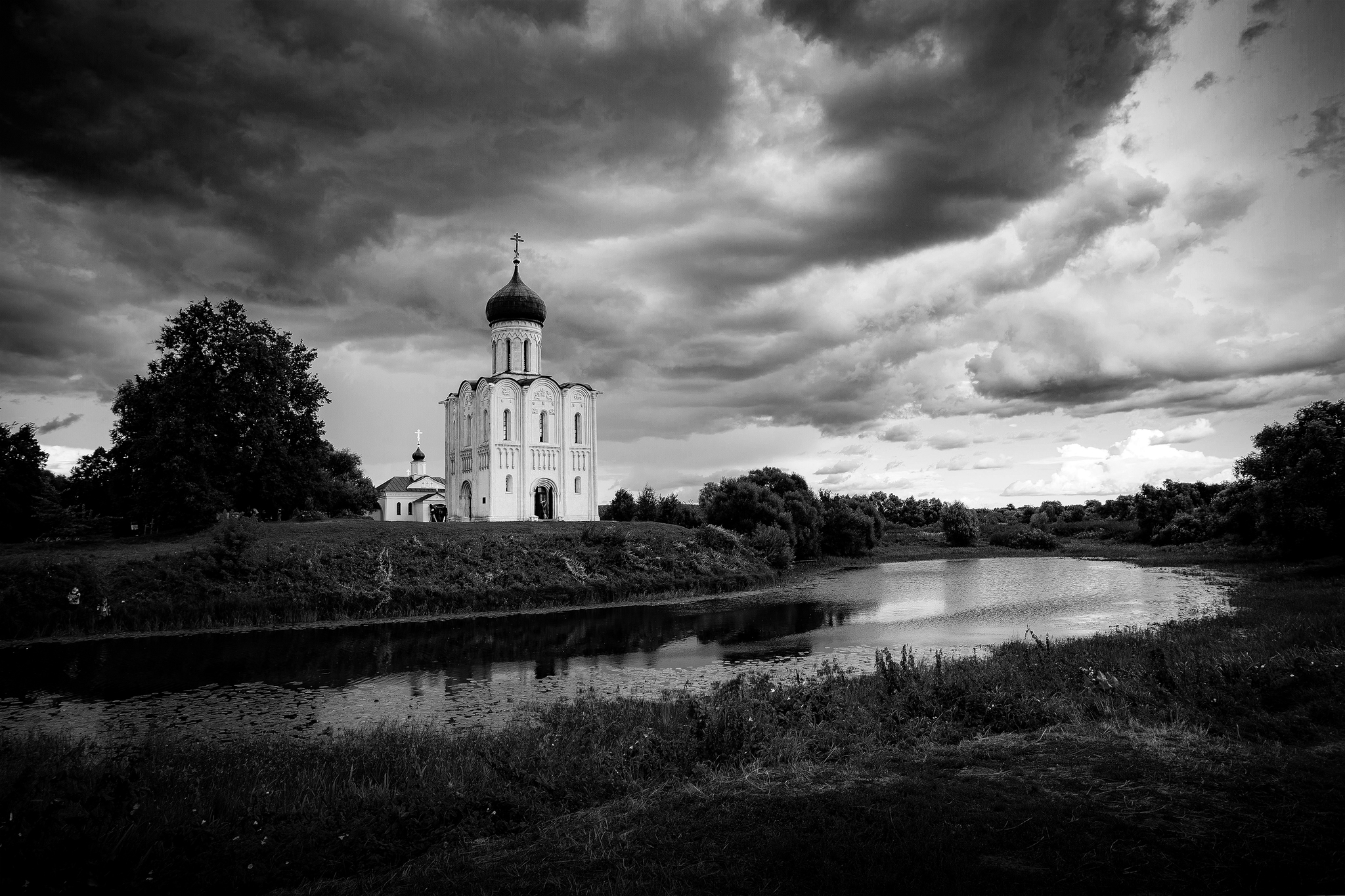 Храм Покрова на Нерли - Моё, Фотография, Храм, Православие, Покров на Нерли, Владимир, Природа, Длиннопост