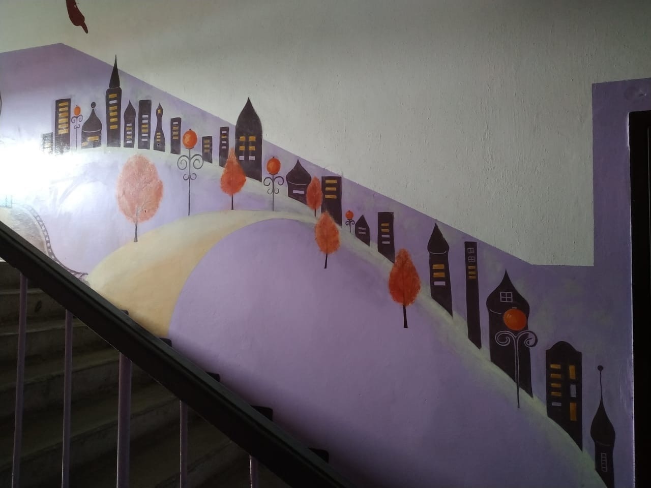 A resident of Chelyabinsk turned her entrance into an art space - Chelyabinsk, Art, Entrance, Longpost