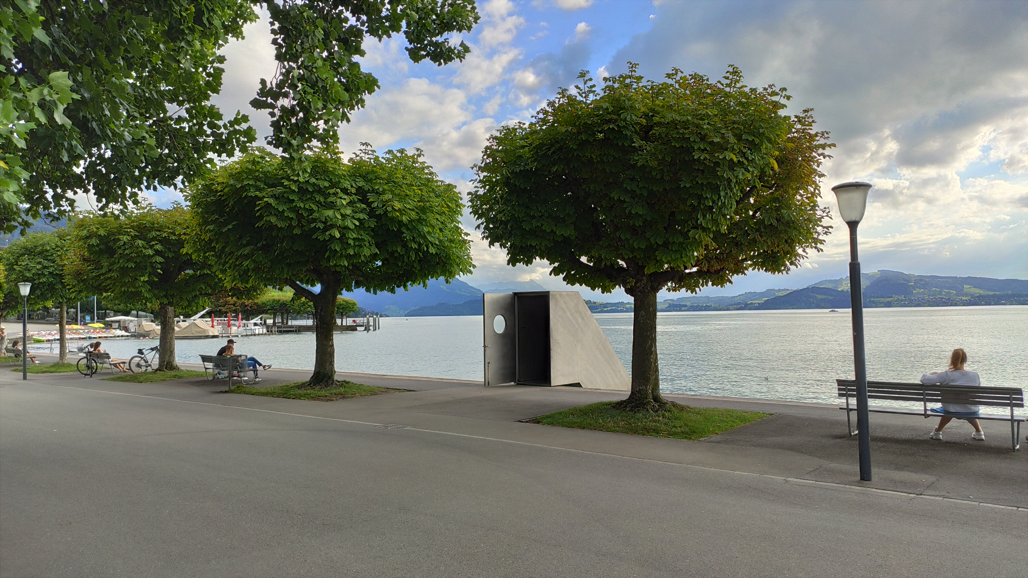 Entrance to the underwater observatory of Lake Zug in Switzerland. Looks like a scene from the movie The Truman Show! - Door, Lake, Switzerland, entrance, Underwater, Observatory, Associations, Truman show, Frame, Not photoshop, Zug, Longpost, Video