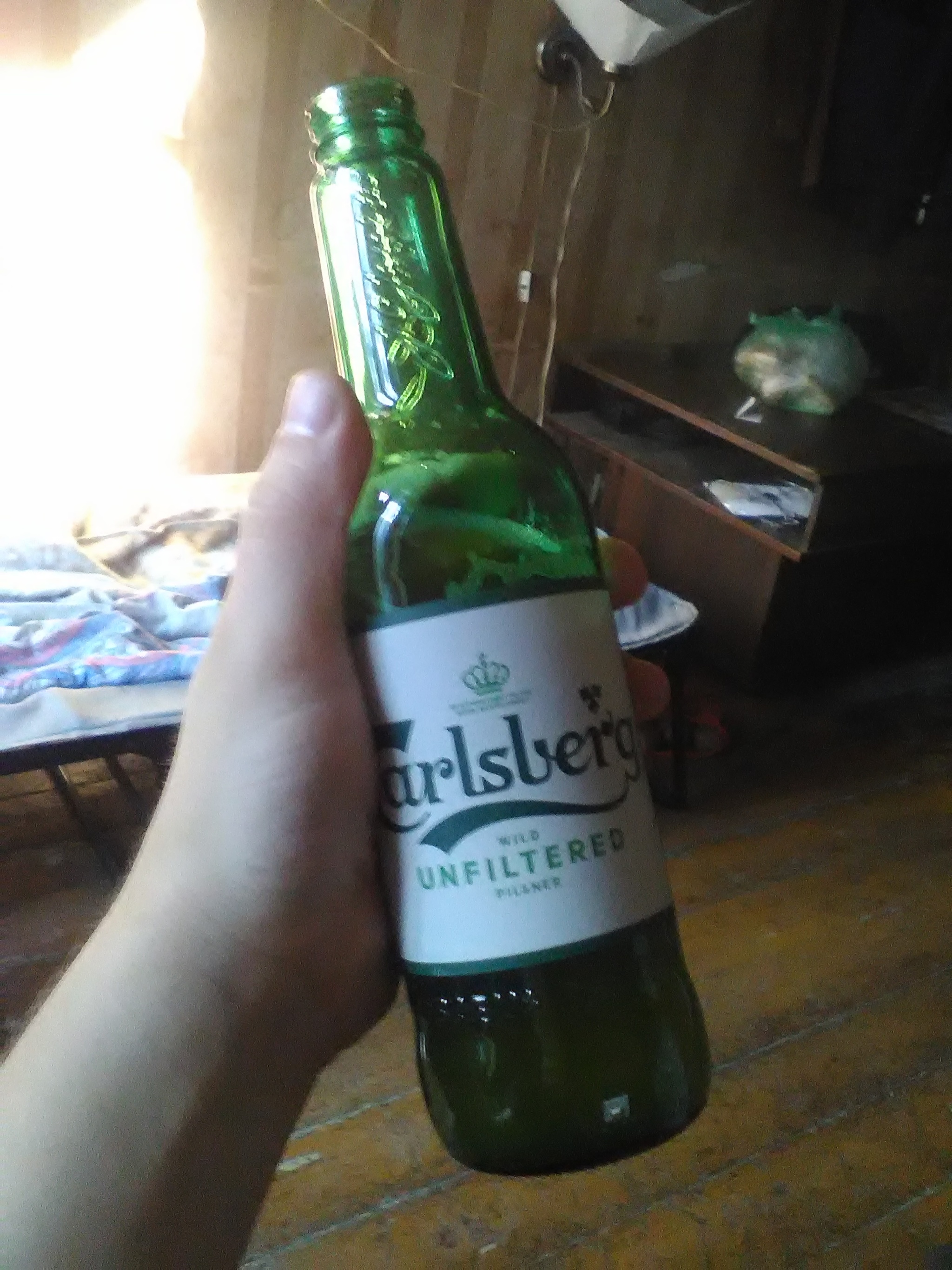 Carlsberg wild UNFILTERED. 