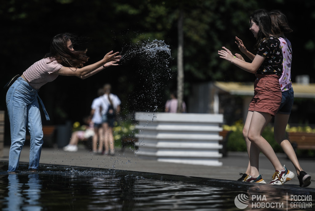 In Moscow on the last day of summer the heat is expected to reach 30 degrees - Moscow, Weather, Summer, Heat, Риа Новости, Forecasters