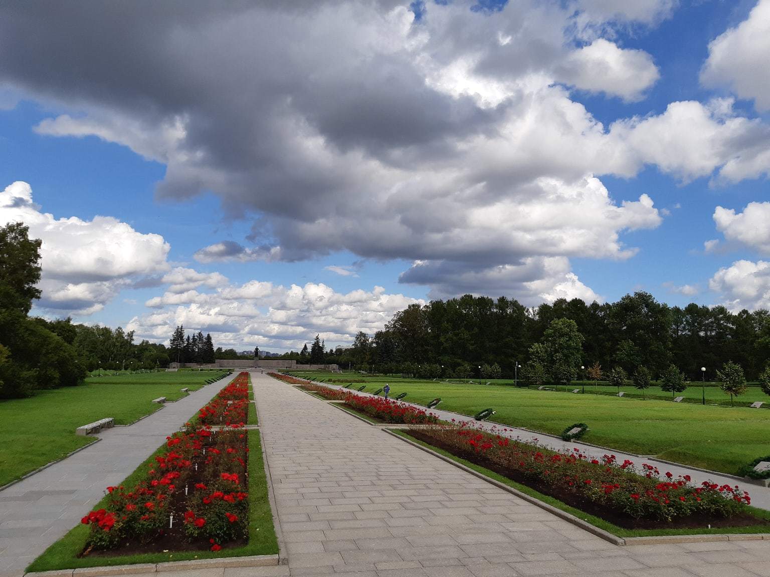 Парк Сахарова СПБ памятники