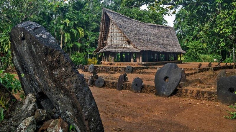 Stone money from the island of Yap - the largest coins in the world - My, Money, Coin, The most, Micronesia, A rock, Longpost