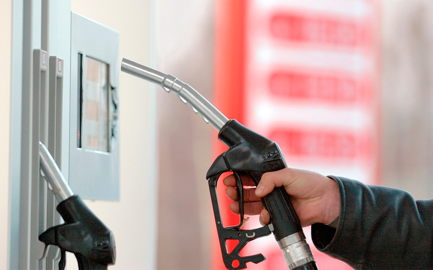 Russian drivers named ways to save on fuel - Auto, news, New items, Car, Saving