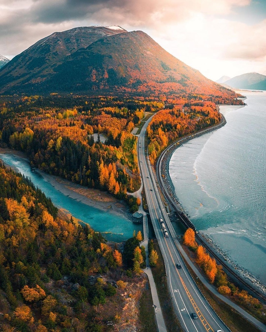 Autumn in Alaska - Autumn, Nature, Alaska, The photo, USA, Forest, River, Road, The mountains, Longpost