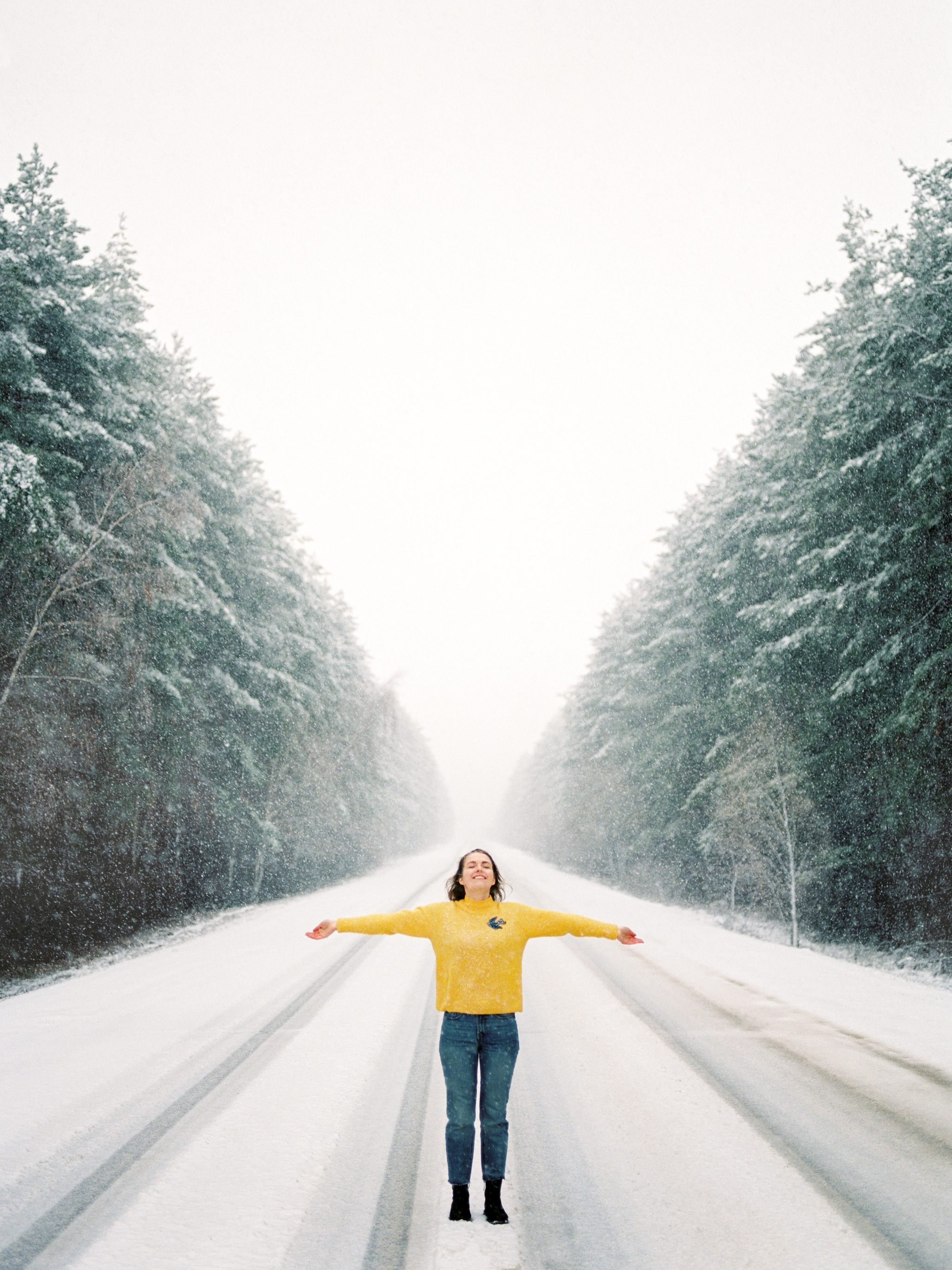 Snowfall in April on Pentax 645 and Fuji400H - My, Snow, Russia, April, Film, camera roll, The photo, Girls, Photographer, , PHOTOSESSION, Longpost