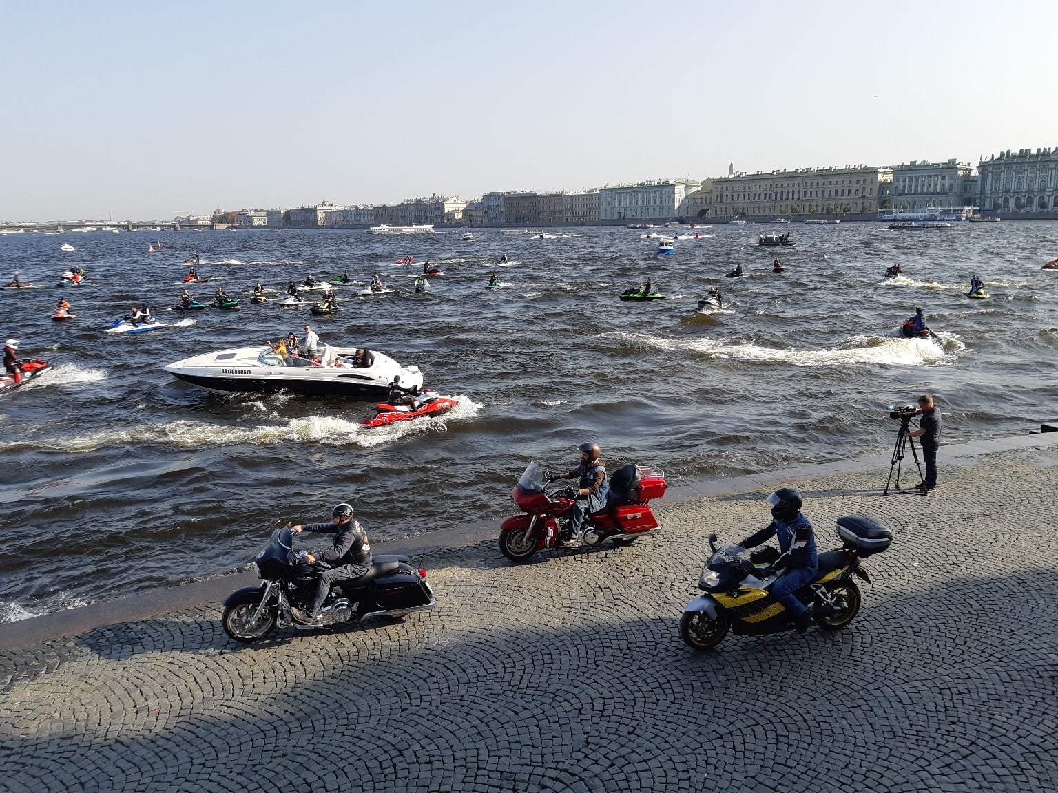 Neva River. Jet skis. St. Petersburg, September 27, 2020 - My, Jet ski, Neva River, Neva, Saint Petersburg, The photo, Tourism Day, Closing the season, Longpost