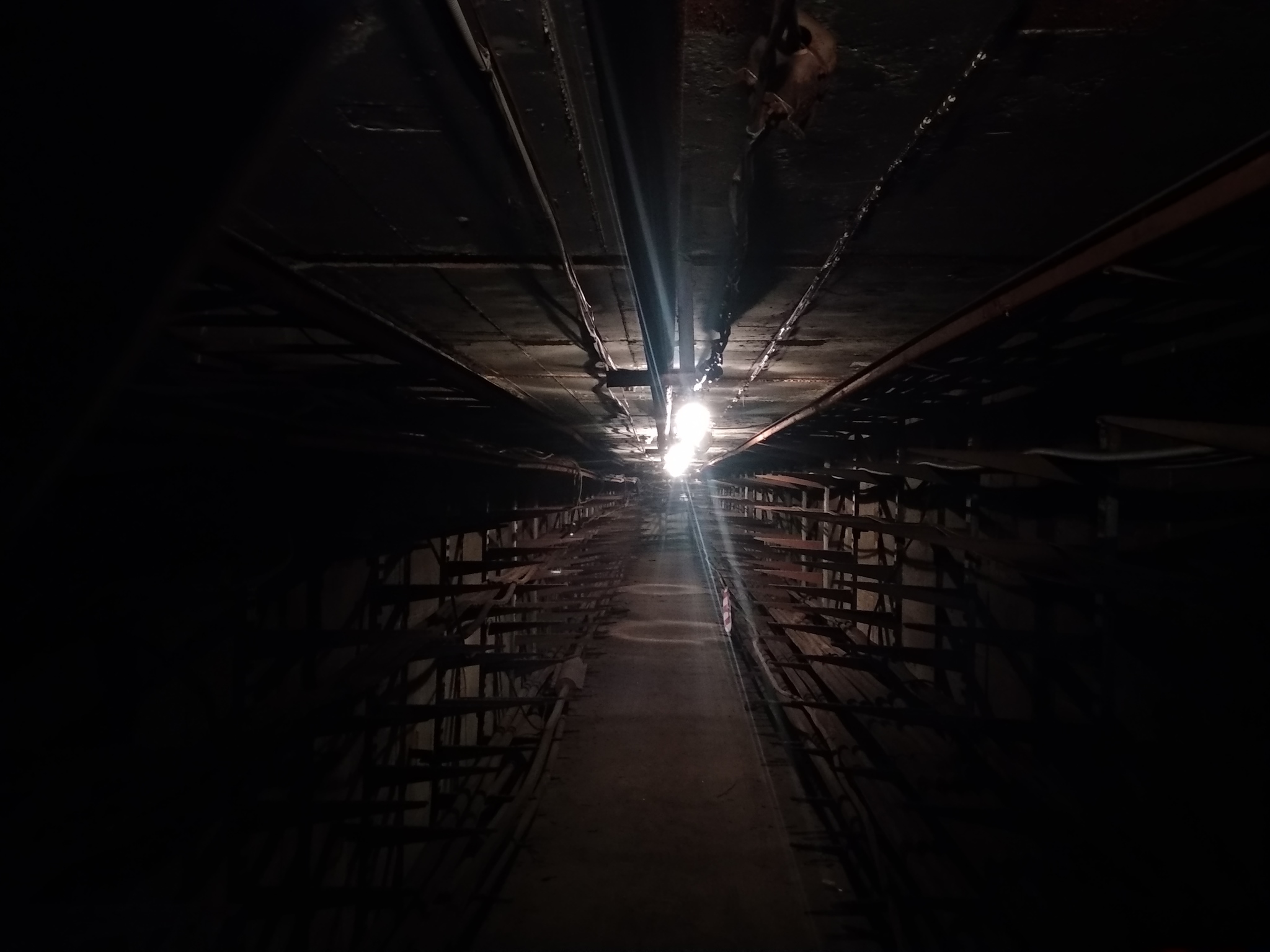 The atmosphere of cable tunnels - Atmosphere, The photo, Dungeon, Metro, Mess, Longpost