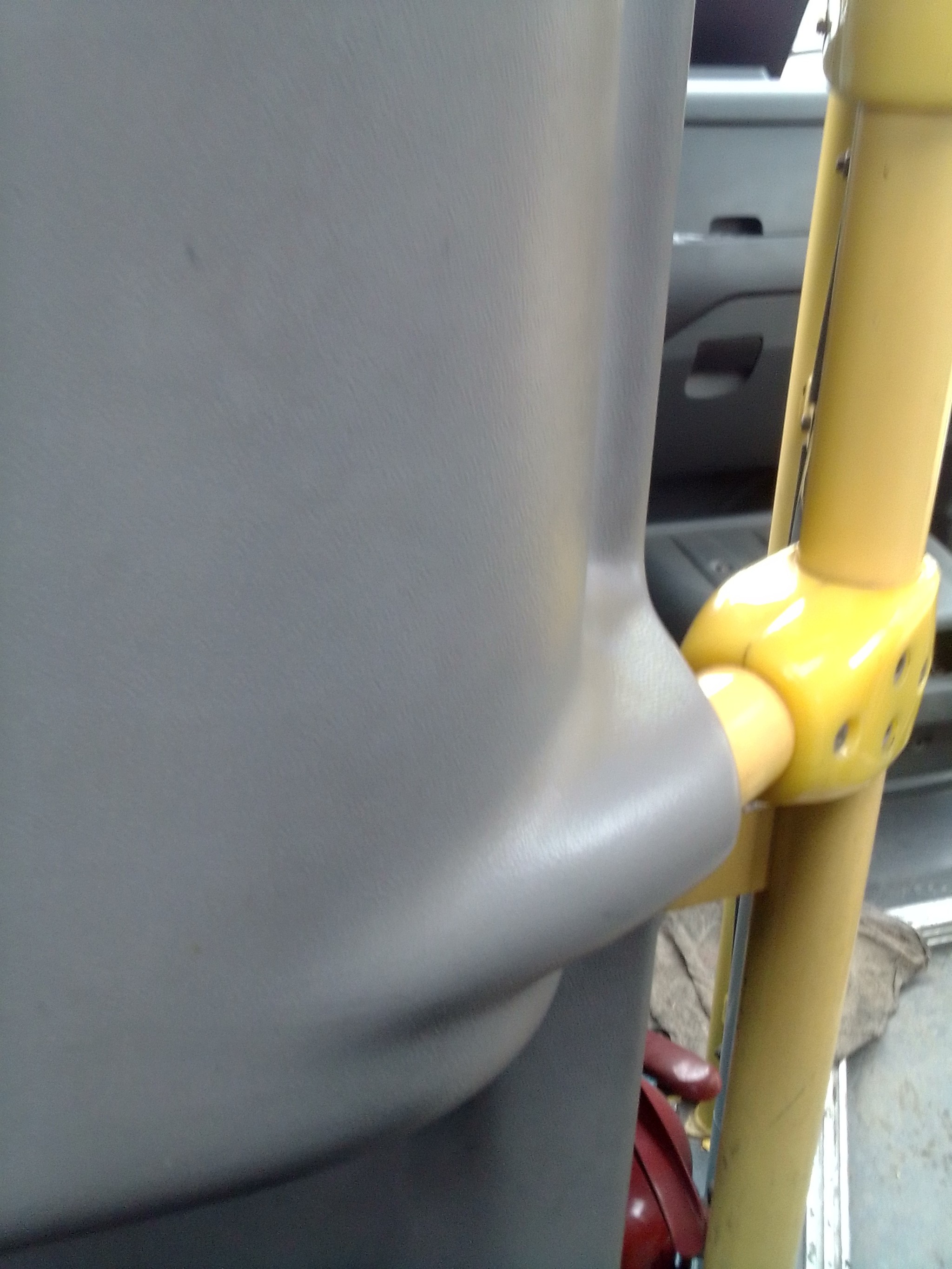 Fuh - Minibus, Handrail