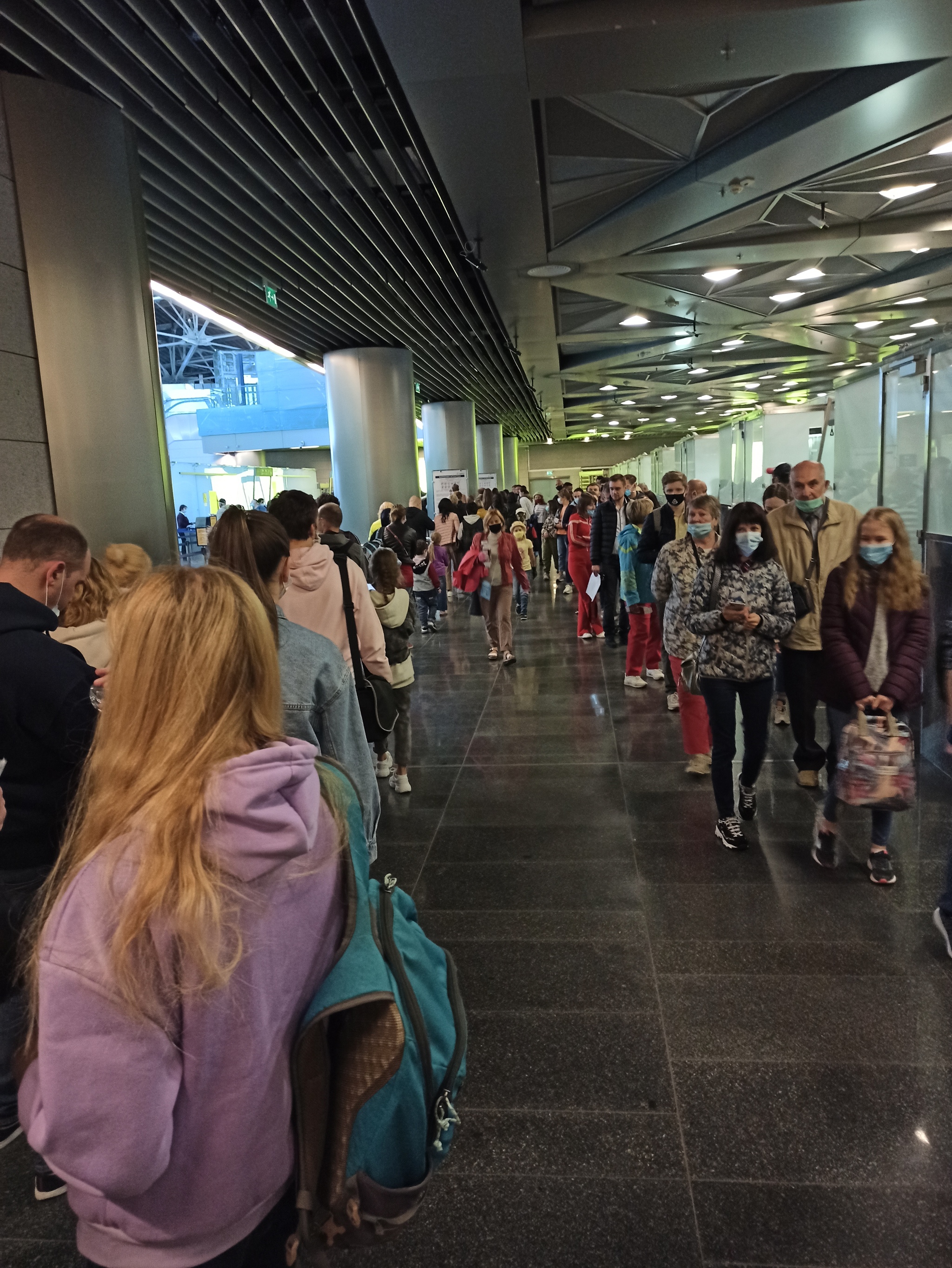 This is how Vnukovo fights coronavirus - My, Vnukovo, Coronavirus, Queue