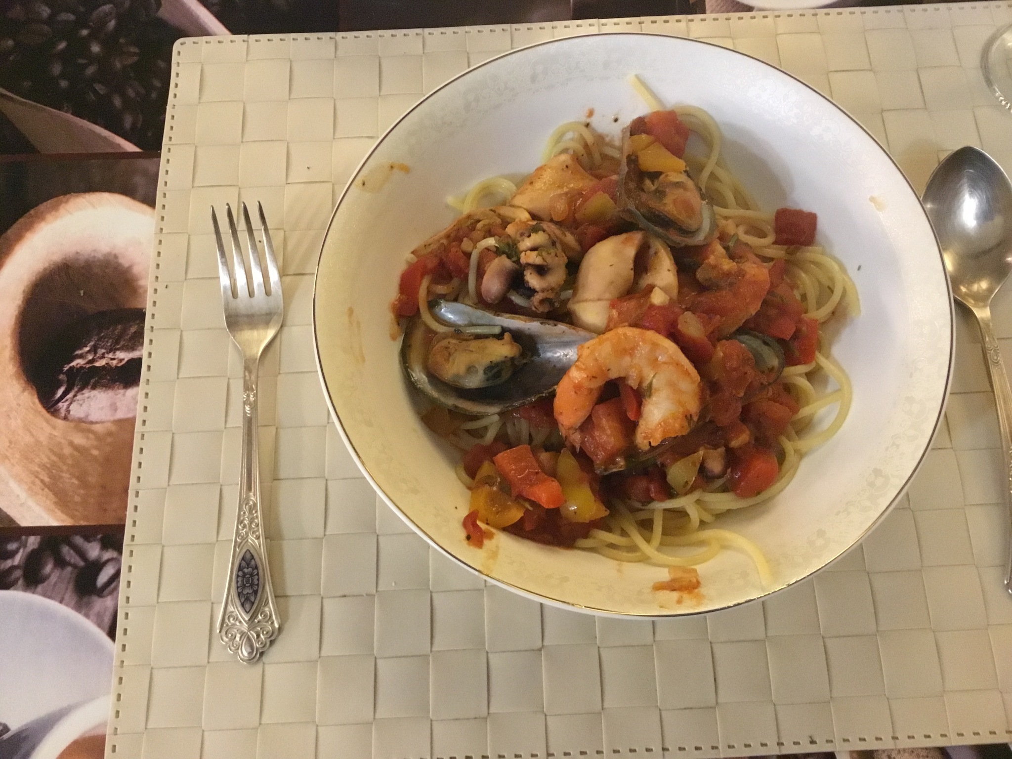 Spaghetti with seafood - My, Cooking, Spaghetti, Seafood, Longpost, Recipe