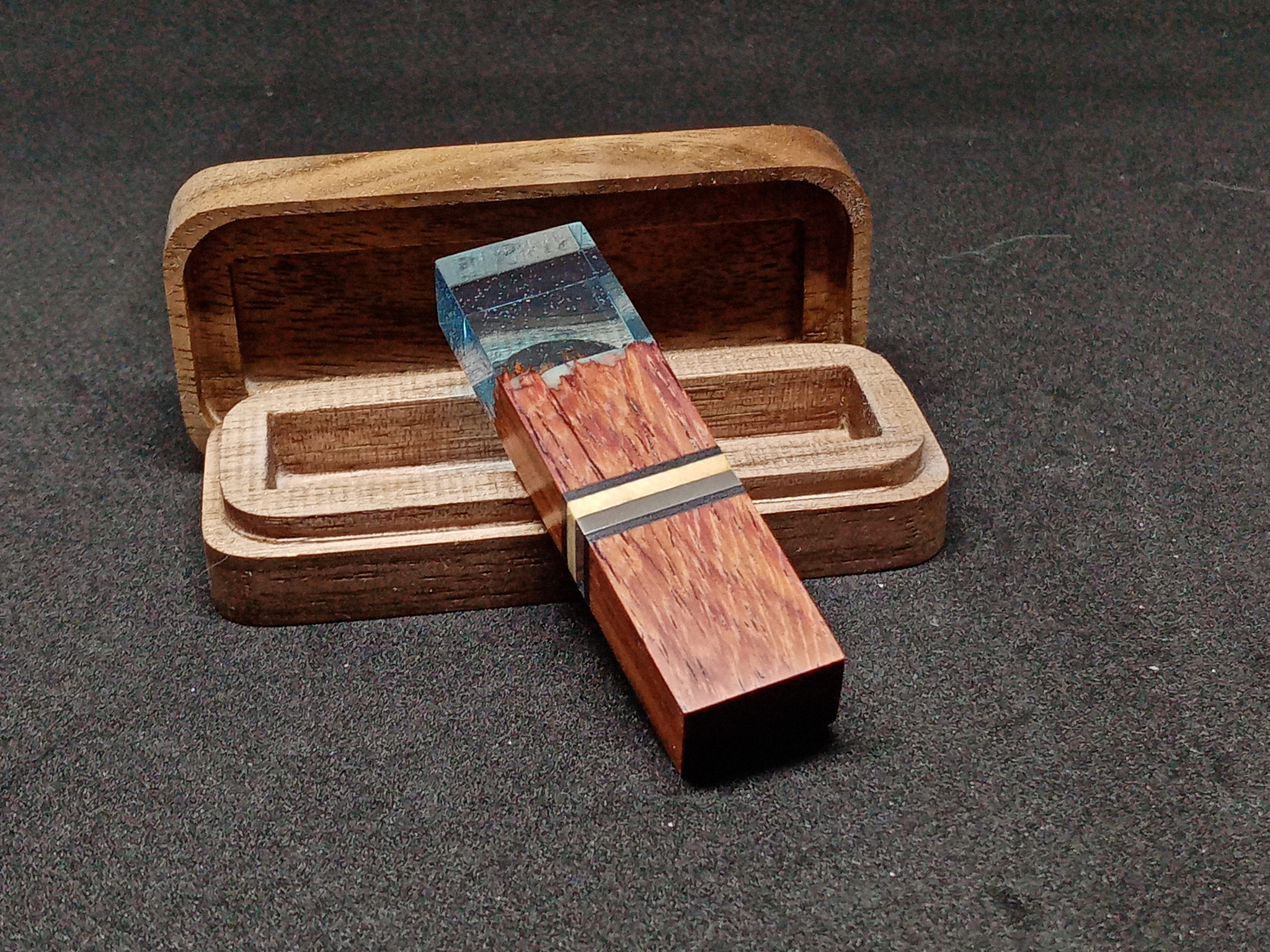 Flash drives made of epoxy resin and exotic woods, as well as other materials - My, Epoxy resin, Wood and resin, Longpost, Needlework with process, Exotic wood, Wood products, Flash drives, Video