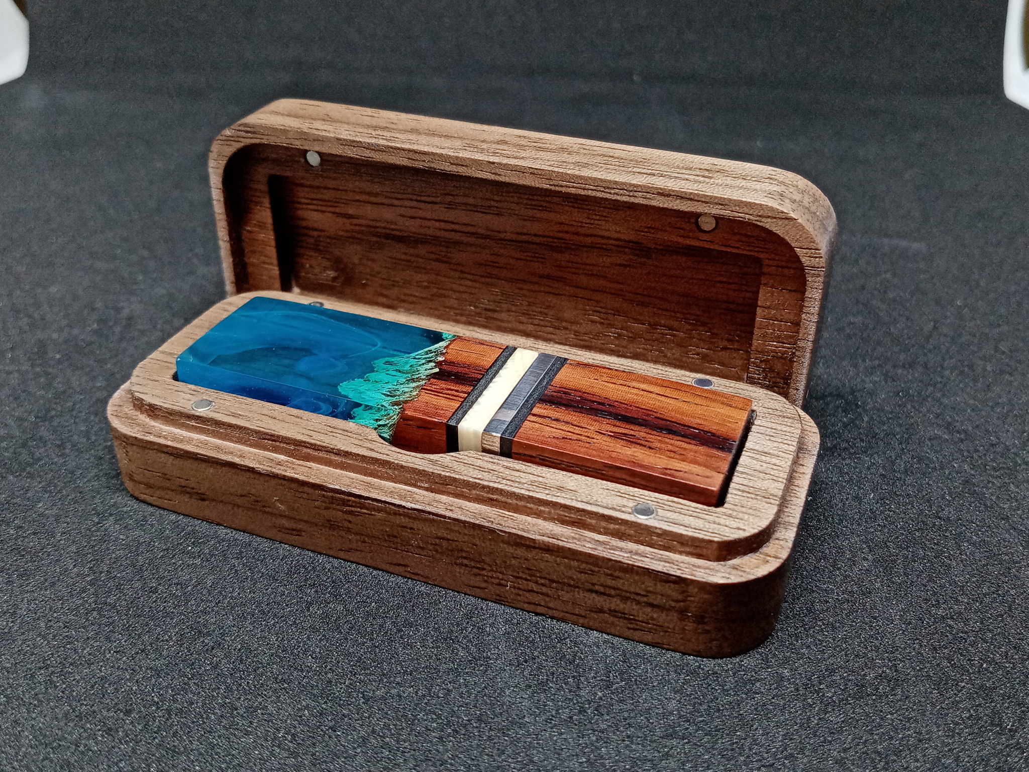 Flash drives made of epoxy resin and exotic woods, as well as other materials - My, Epoxy resin, Wood and resin, Longpost, Needlework with process, Exotic wood, Wood products, Flash drives, Video