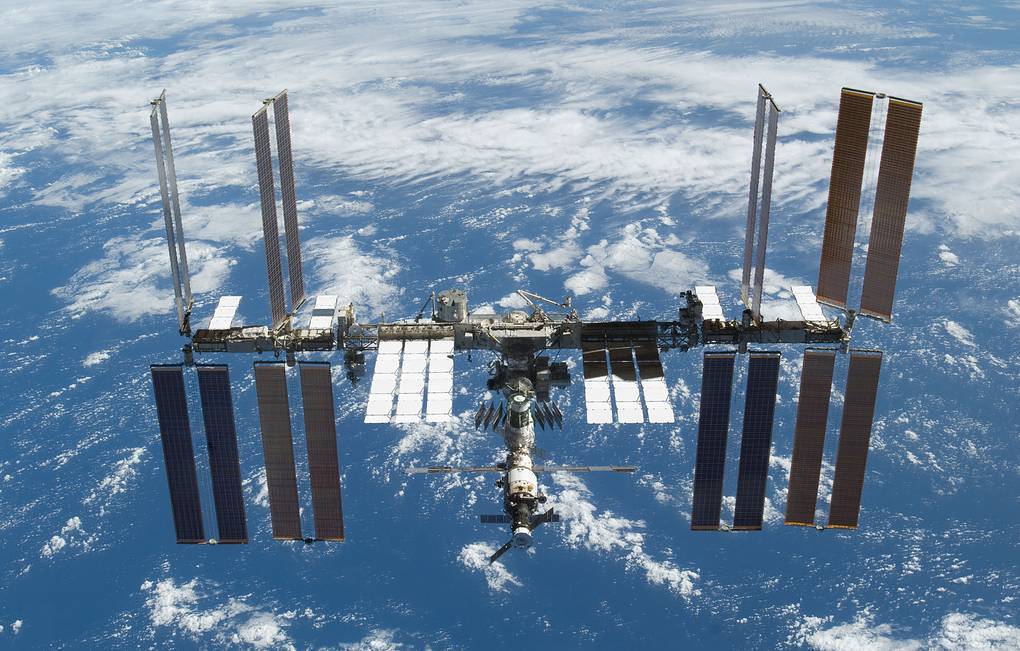 An air leak on the ISS was found using a tea bag - NASA, Space, Pictures from space, ISS, View from the ISS