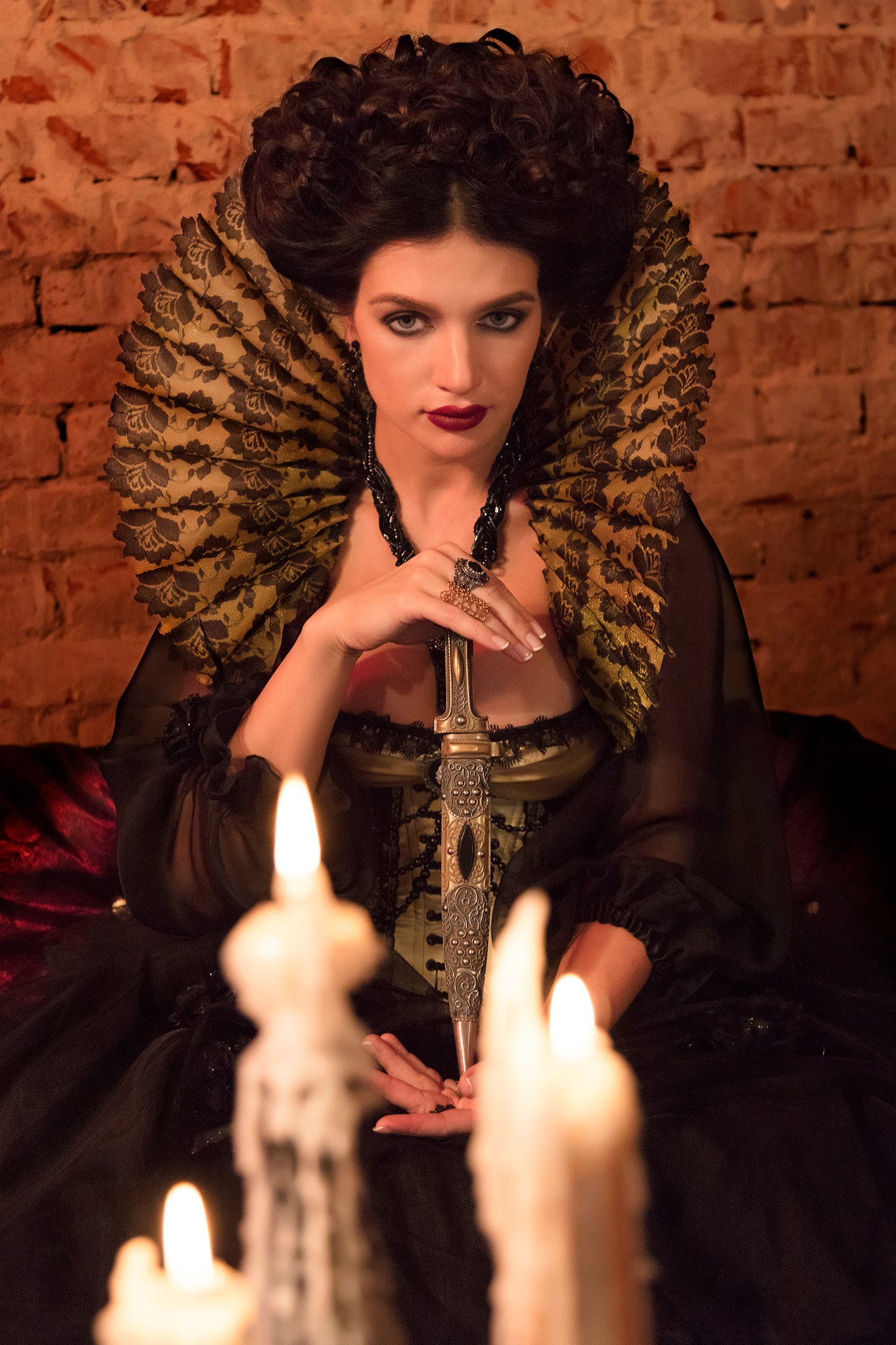 Леди батори реальная история. Кровавая графиня Батори. Графиня Батори вампирша.