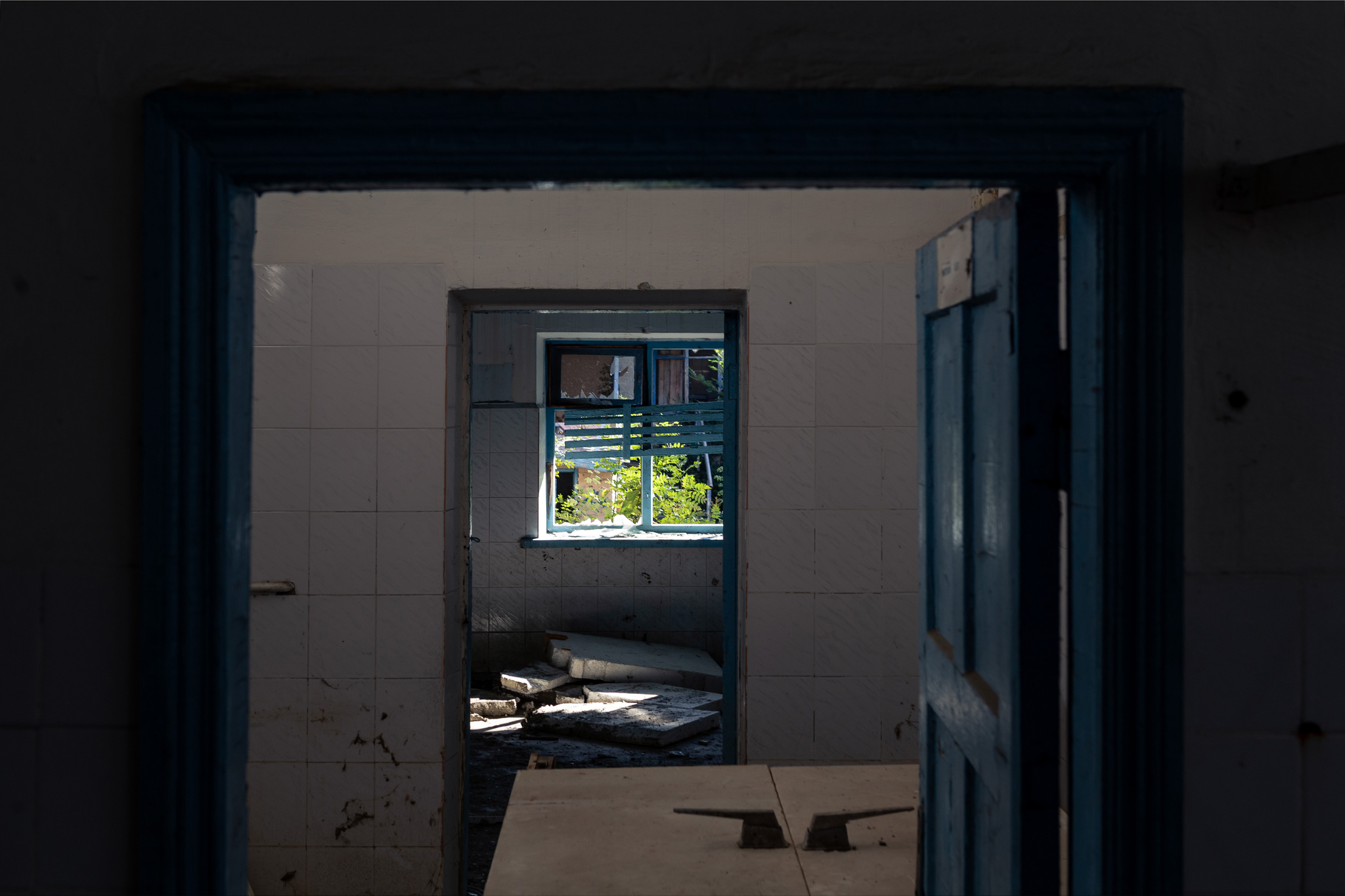 Photo session at an abandoned recreation center (water, clay, she cleaned the floors) - My, Recreation center, Abandoned, The photo, Photographer, Architecture, Longpost