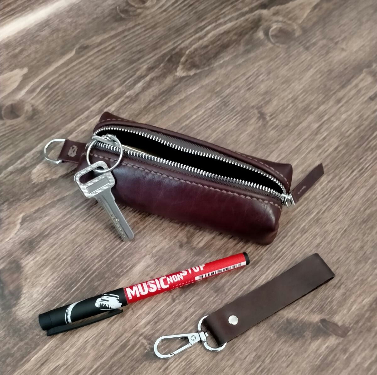 Pencil case (key holder) made of leather - Natural leather, Leather products, With your own hands, Longpost, Needlework without process