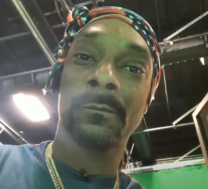 Microsoft сделала настоящий холодильник в стиле Xbox Series X и подарила его рэперу Snoop Dogg - Знаменитости, Snoop Dogg, Microsoft, Xbox, Холодильник, Overclockers, Вертикальное видео, Xbox Series X, Консоли, Видео, Длиннопост