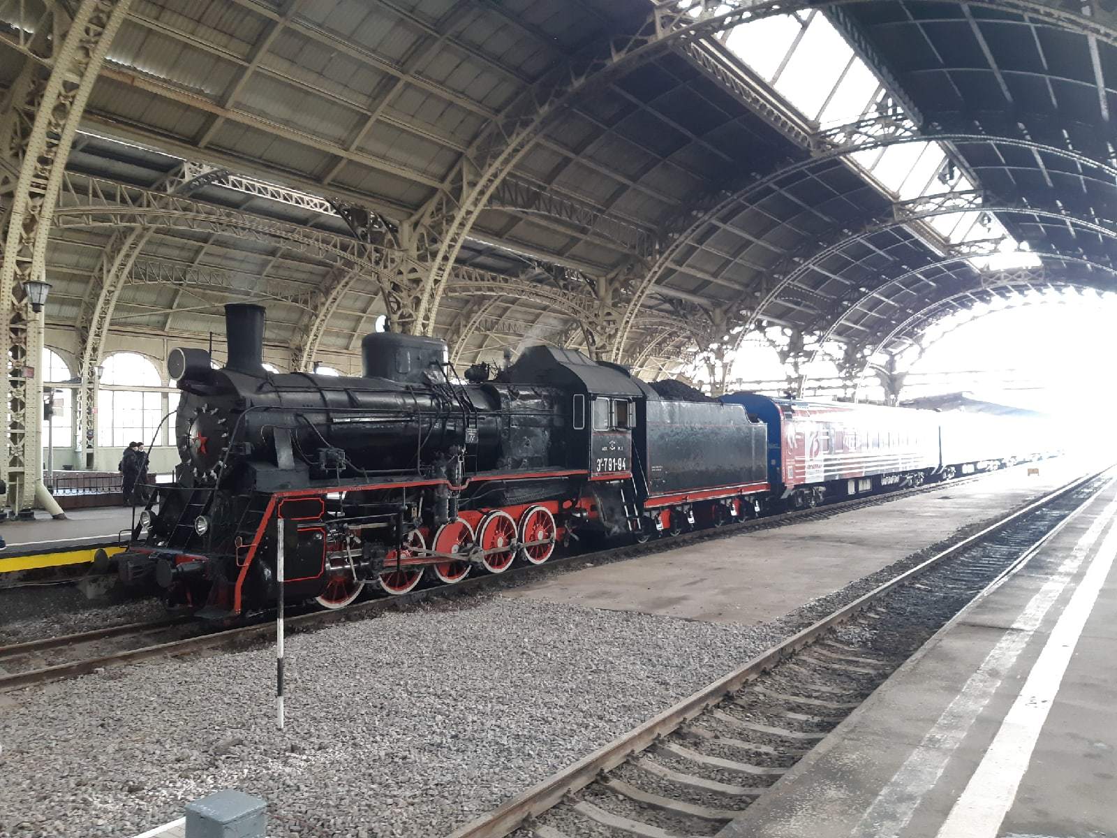 Exterior view of the traveling museum Victory Train and a little bit of Vitebsky Station in St. Petersburg - My, Vitebsk railway station, Saint Petersburg, A train, The photo, Railway station, Longpost