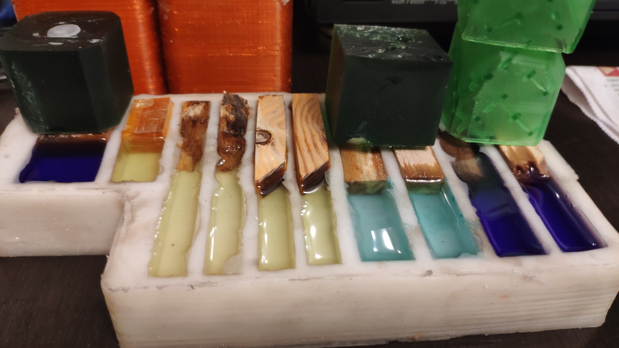 Epoxy, wood, everything. Making cones on jewelry - My, Epoxy resin, Tree, Bijouterie, Silicone, Mat, Longpost