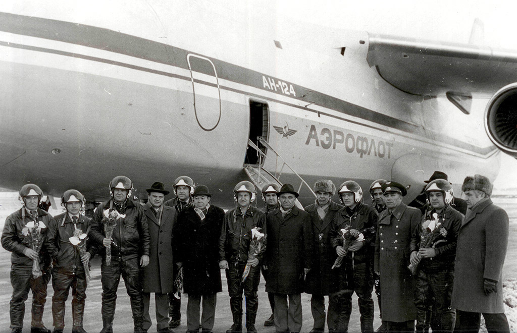 Первый ульяновский Руслан - 35 лет, Первый полет, Авиастар, Ан-124 Руслан, Длиннопост