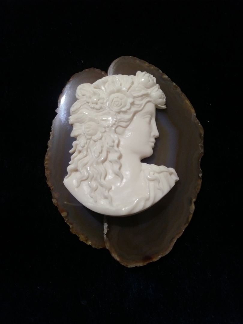 Brooch with cameo made of bone (part 1) - My, Needlework with process, Thread, Bone carving, cameos, Longpost, Handmade