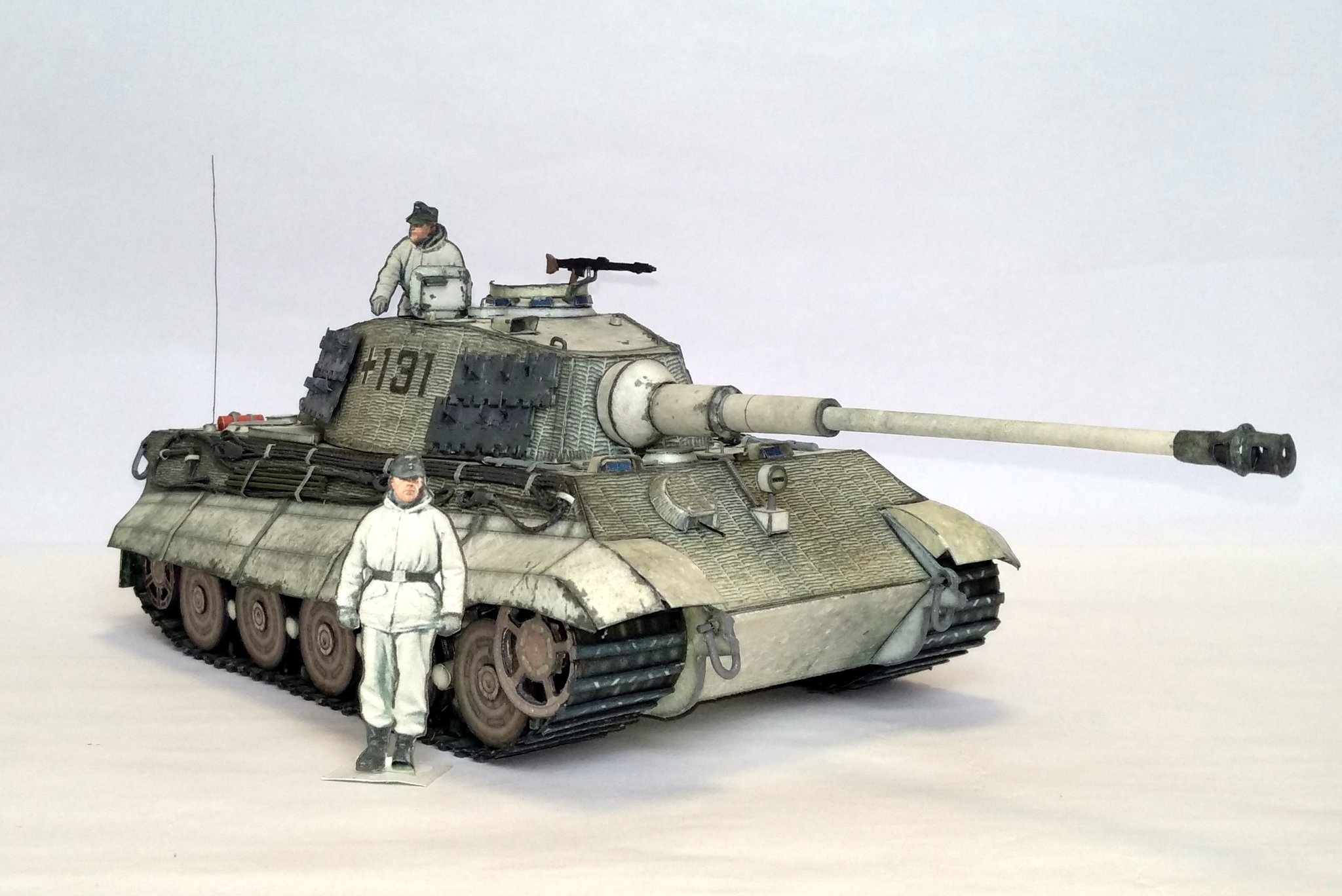 Panzerkampfwagen VI Ausf. B  Henshel turret. из бумаги. Зимний камуфляж. масштаб 1:35 от Hardcraft - Моё, Моделизм, Стендовый моделизм, Картонные модели, Tiger II, Длиннопост