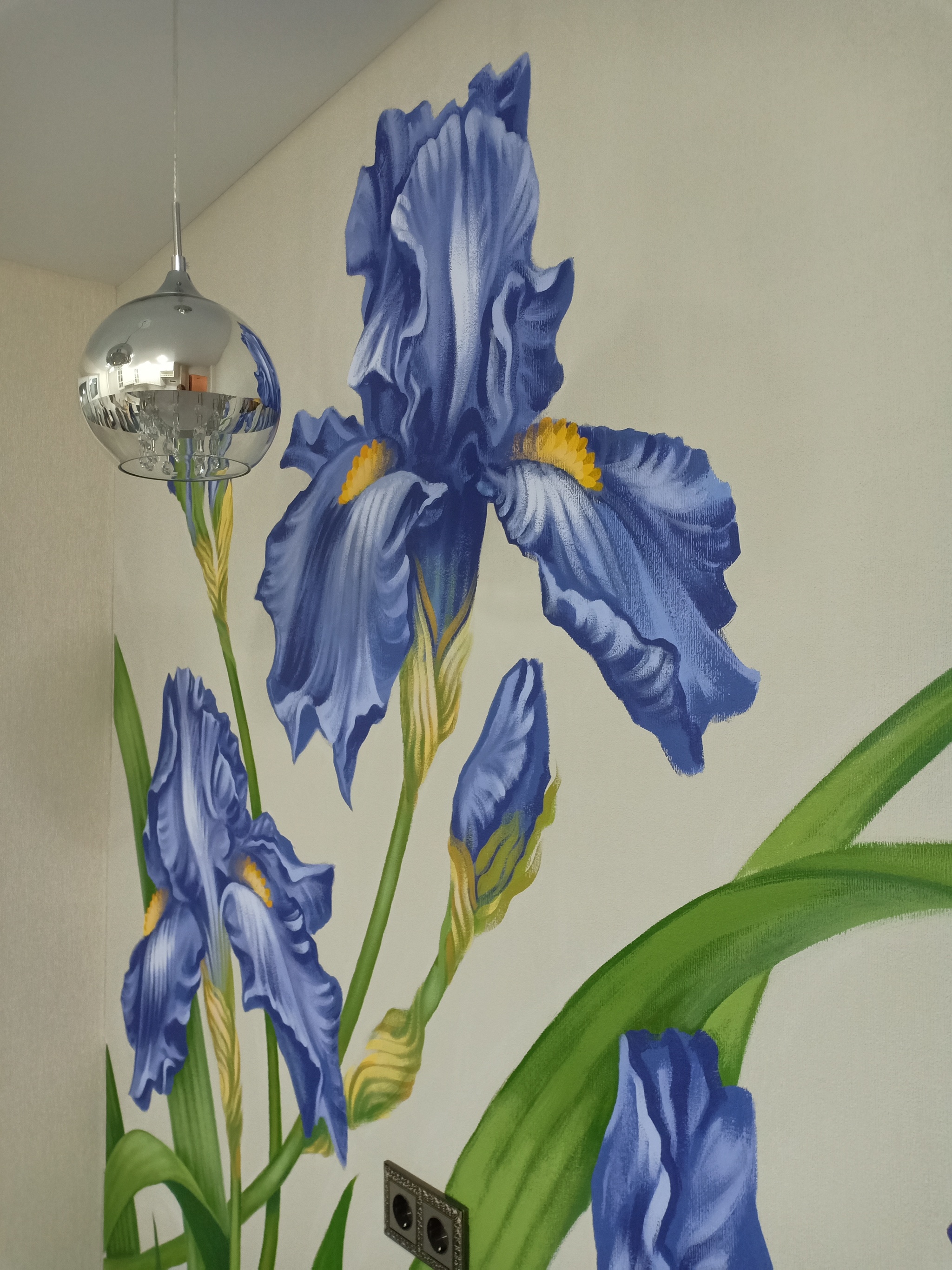 How I painted the wall - My, Wall painting, Painting, Art, Irises, Longpost