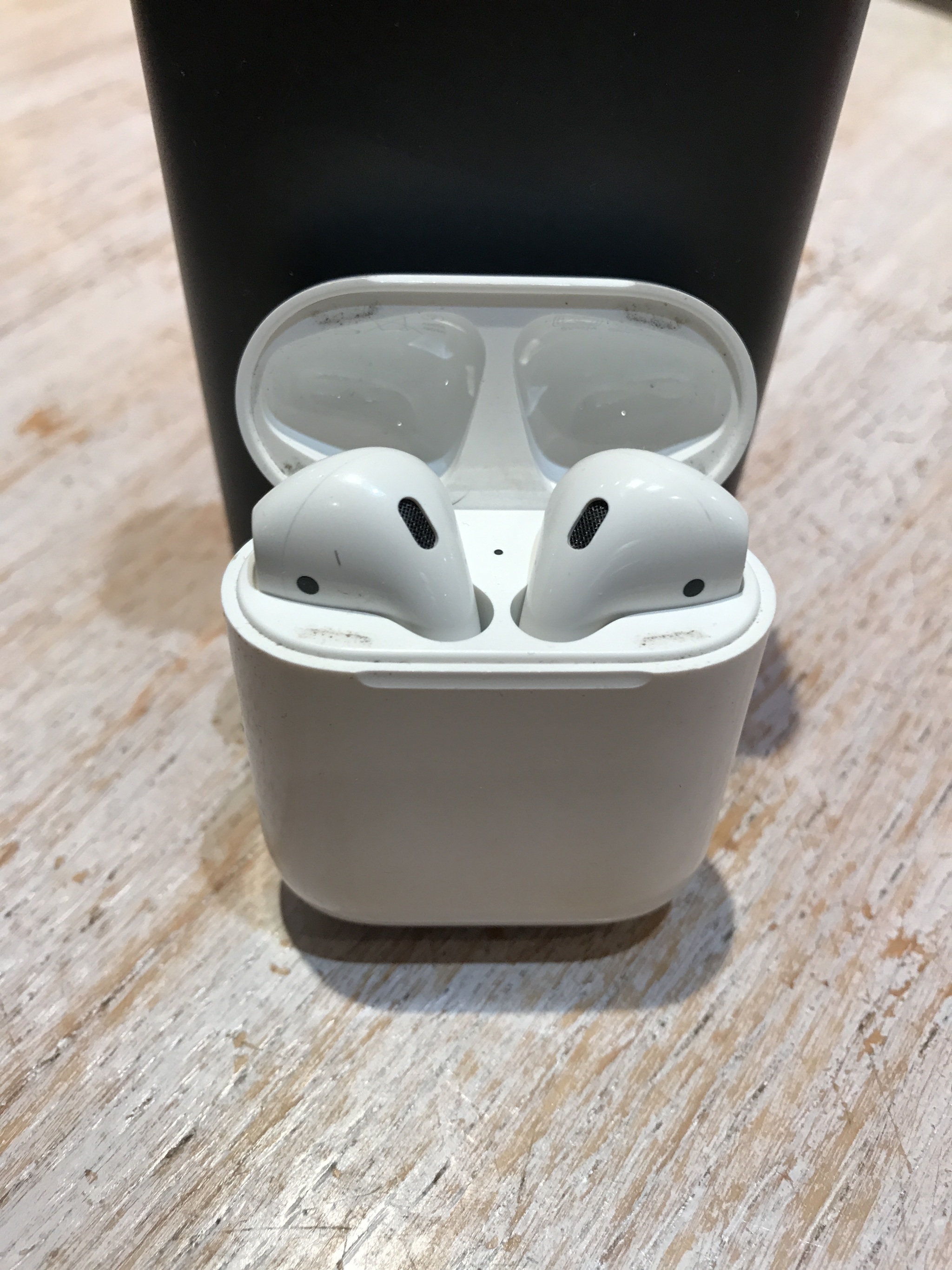 Airpods found 11/07/2020 - My, Found, Headphones, Back, Saint Petersburg