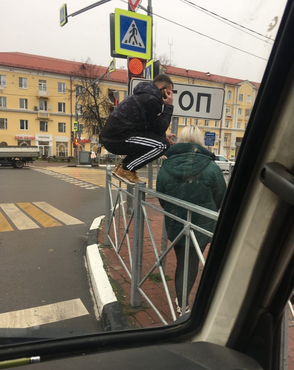 I understand where stereotypes about Russians come from in the West - Adidas, Gopniks, Squat, Fence, Roost, Guys, The photo, Passerby