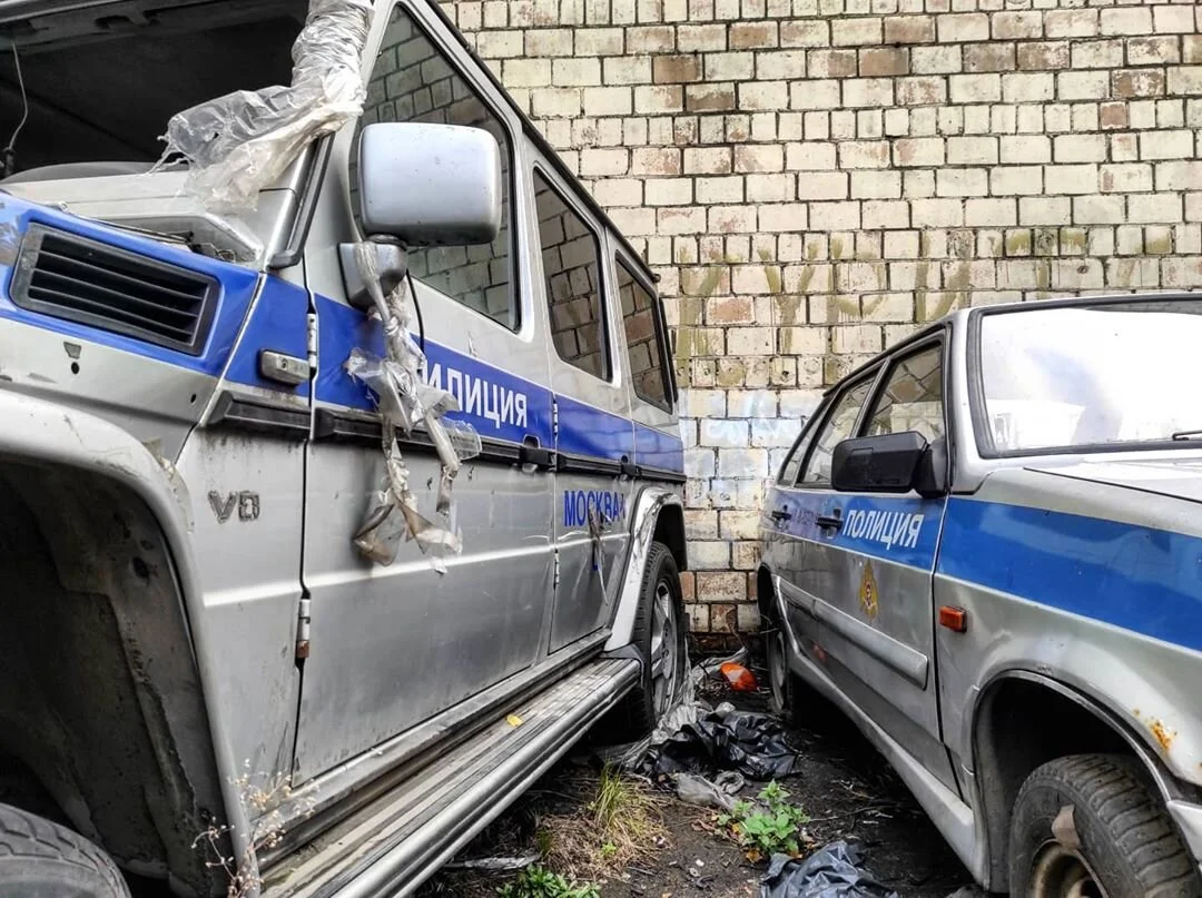 A broken police Gelik is rotting in the parking lot - Police, Militia, Mercedes, Gelendvagen, Road accident, Parking, Moscow, Longpost