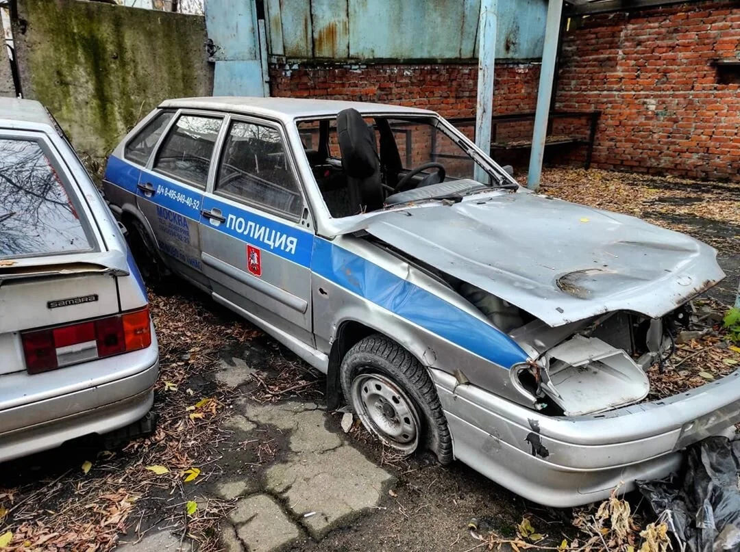 A broken police Gelik is rotting in the parking lot - Police, Militia, Mercedes, Gelendvagen, Road accident, Parking, Moscow, Longpost